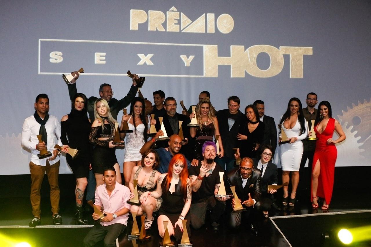 Conheça Os Vencedores Do 4º Prêmio Sexy Hot O Oscar Do Pornô Brasileiro 06062017 Uol Tv E 0481