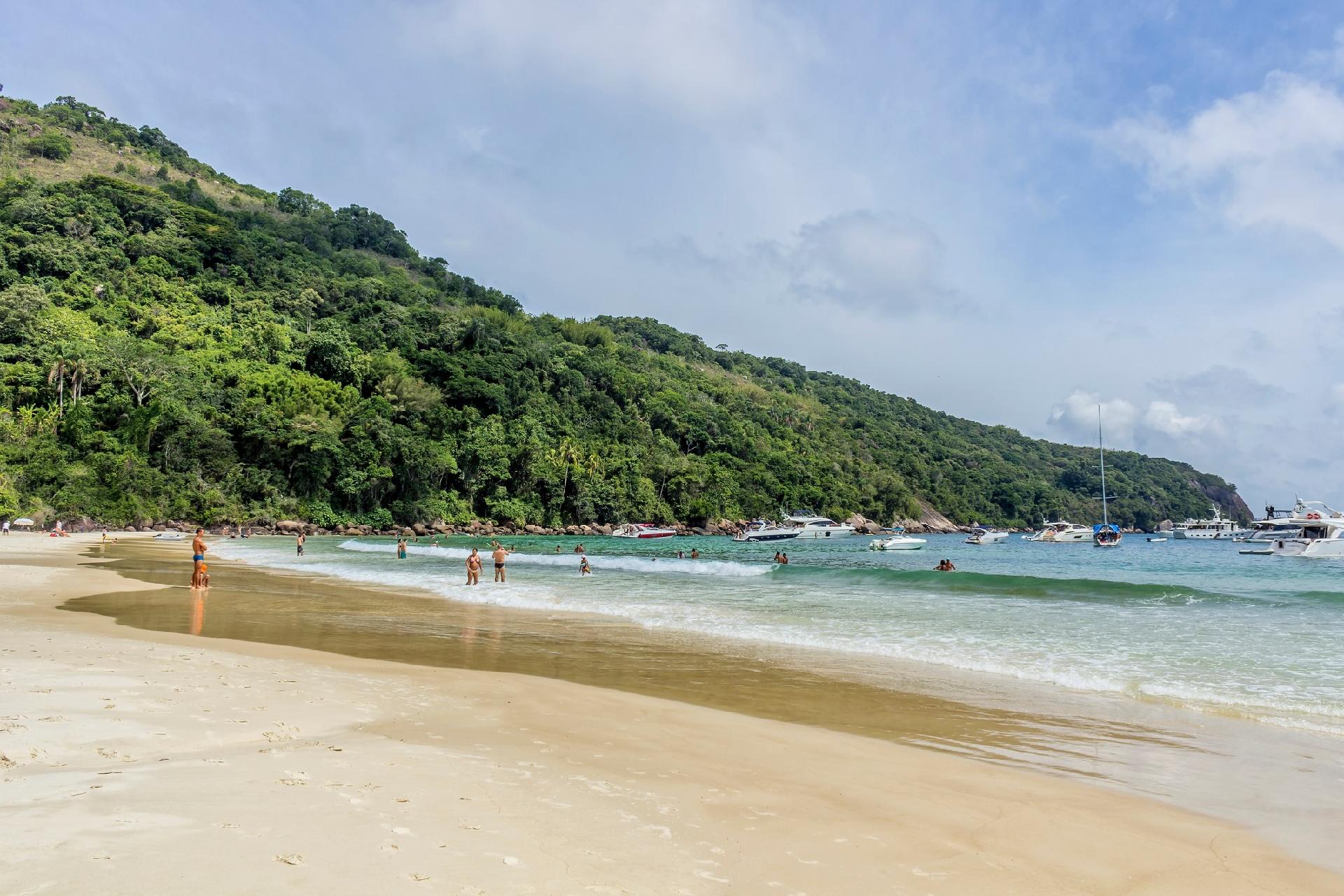 Praias menos movimentadas são opção até mesmo no verão brasileiro