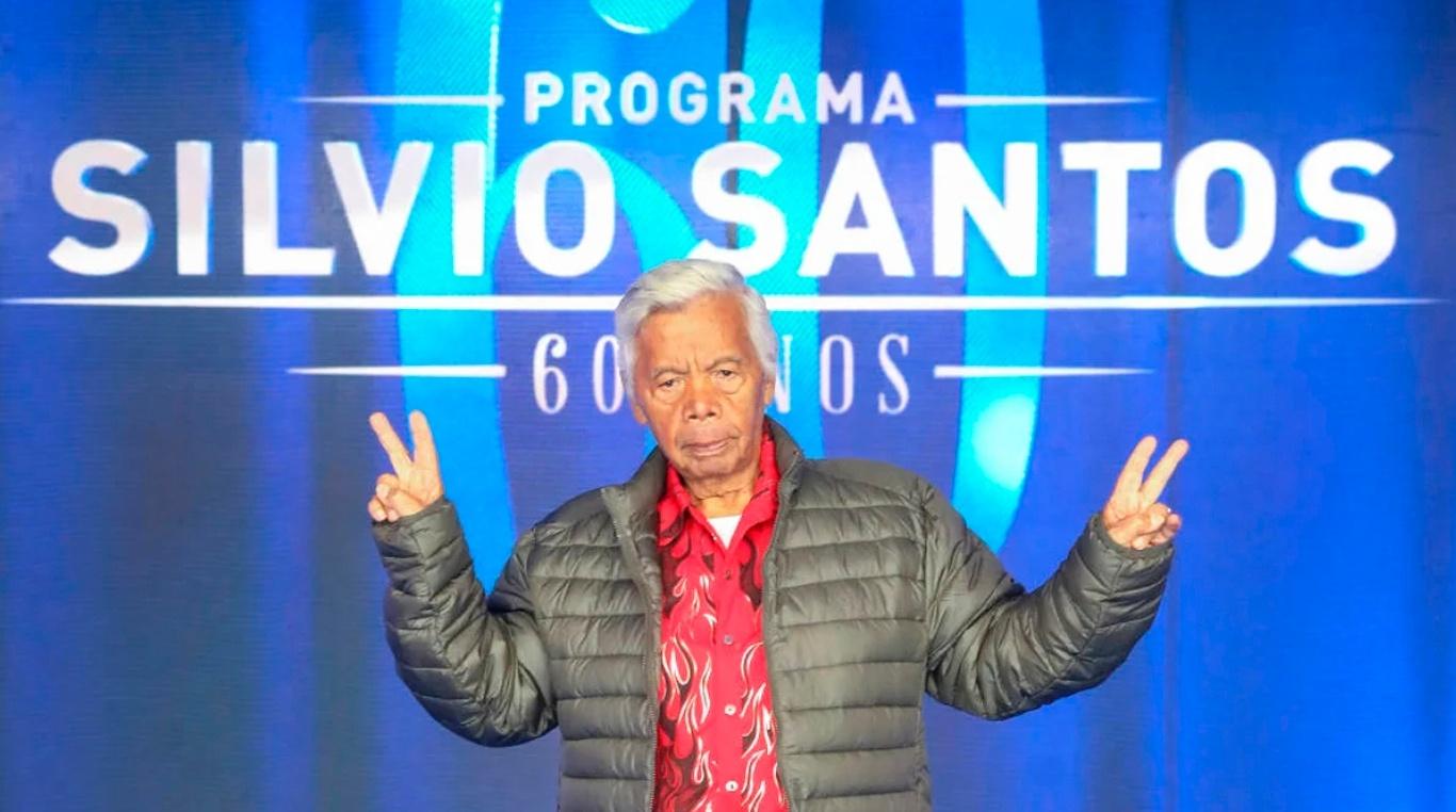 Roque, assistente de palco de Silvio Santos, é diagnosticado com Covid-19 -  Zoeira - Diário do Nordeste