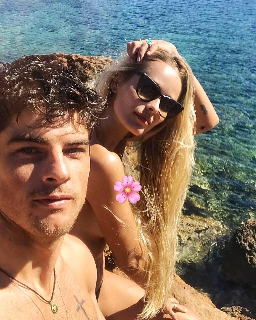 Yasmin Brunet faz topless em viagem com o marido para a Espanha -  Entretenimento - BOL