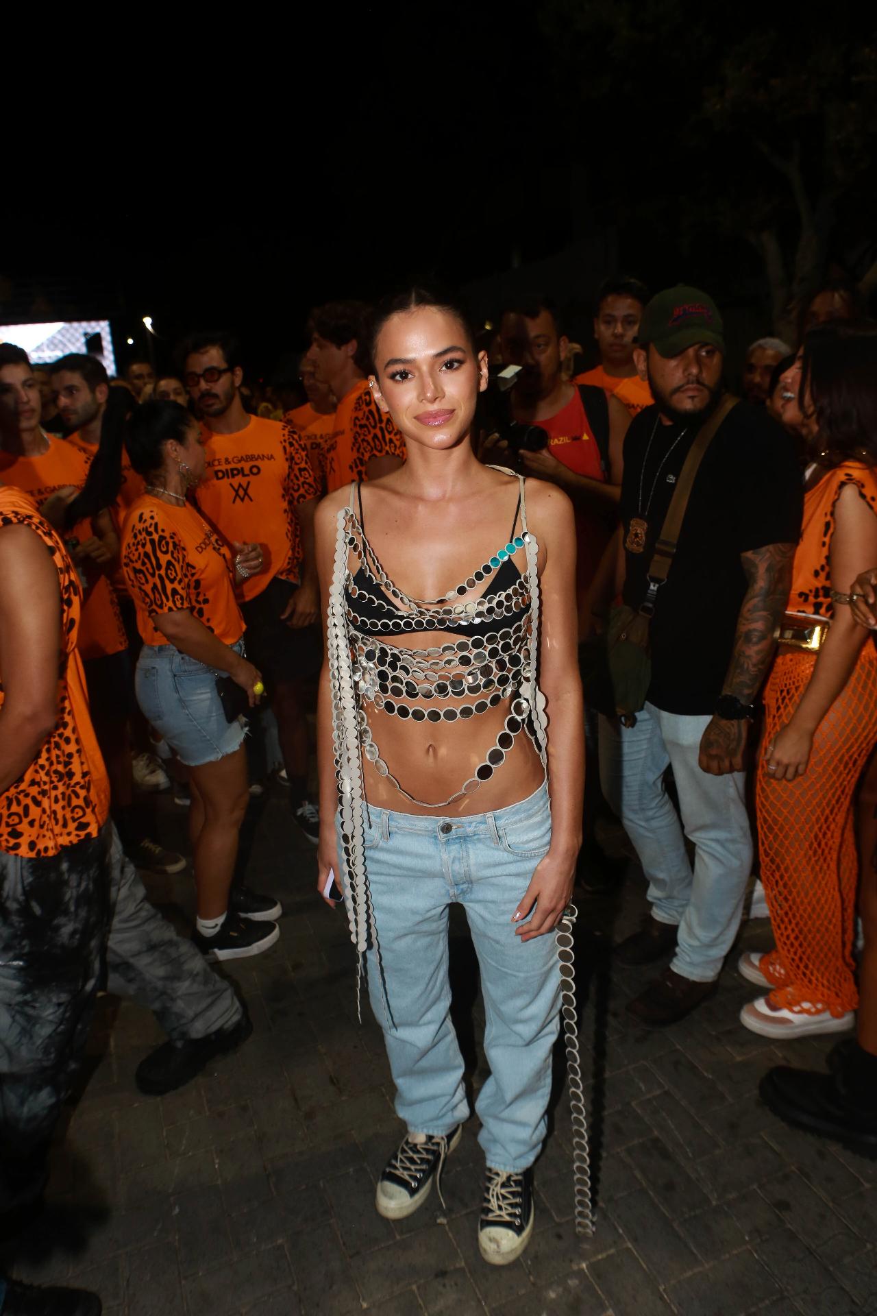 Carnaval 2023 Bruna Marquezine Gasta R 32 Mil Em Looks Em Salvador