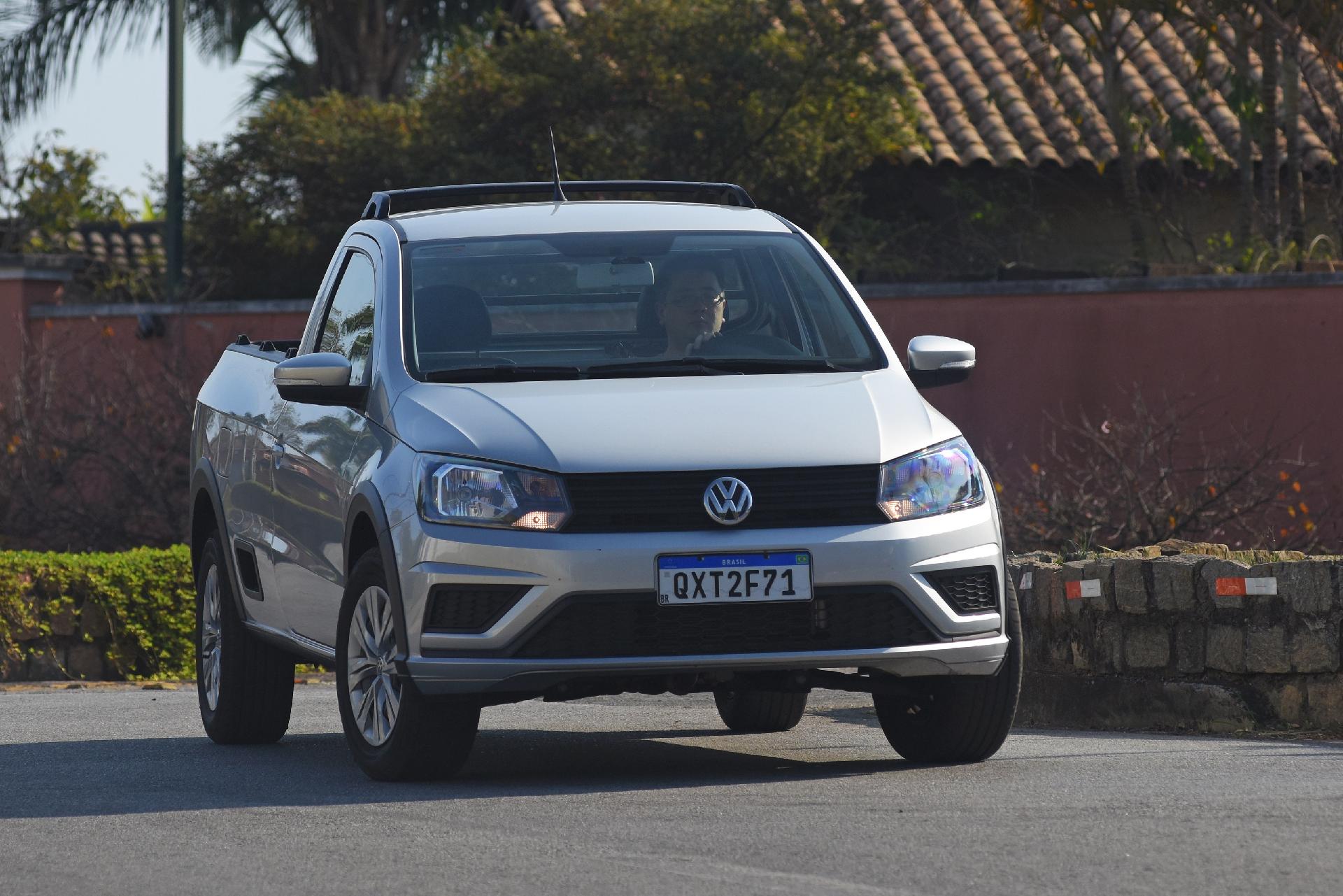 Saveiro x Strada qual é a melhor picape leve?