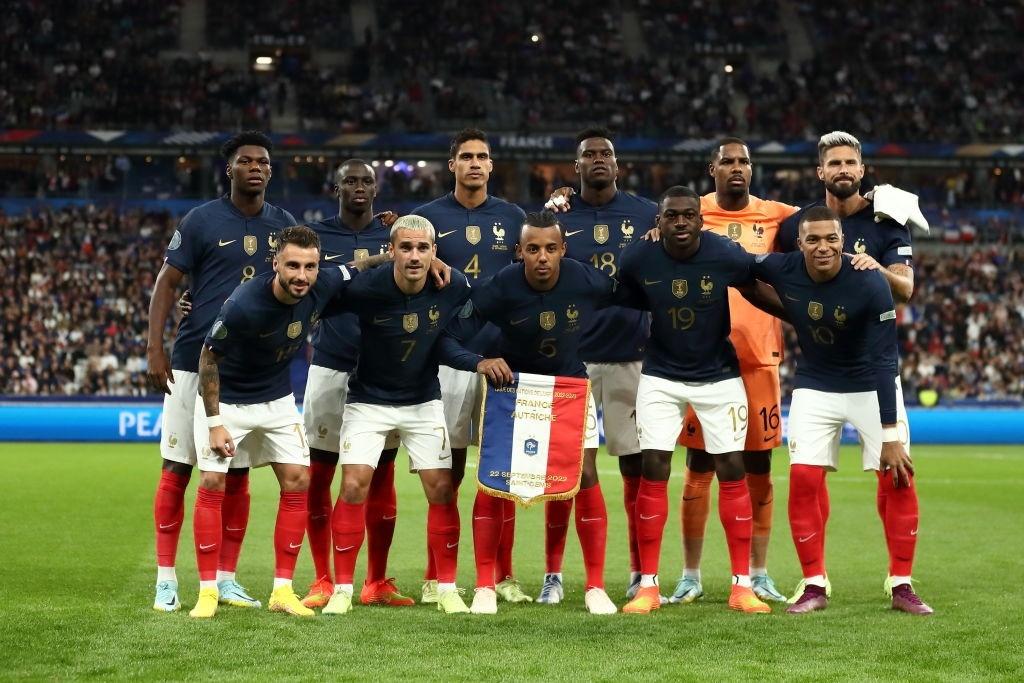 De Mbappé a Dembélé: Por que há tantos jogadores negros na França?