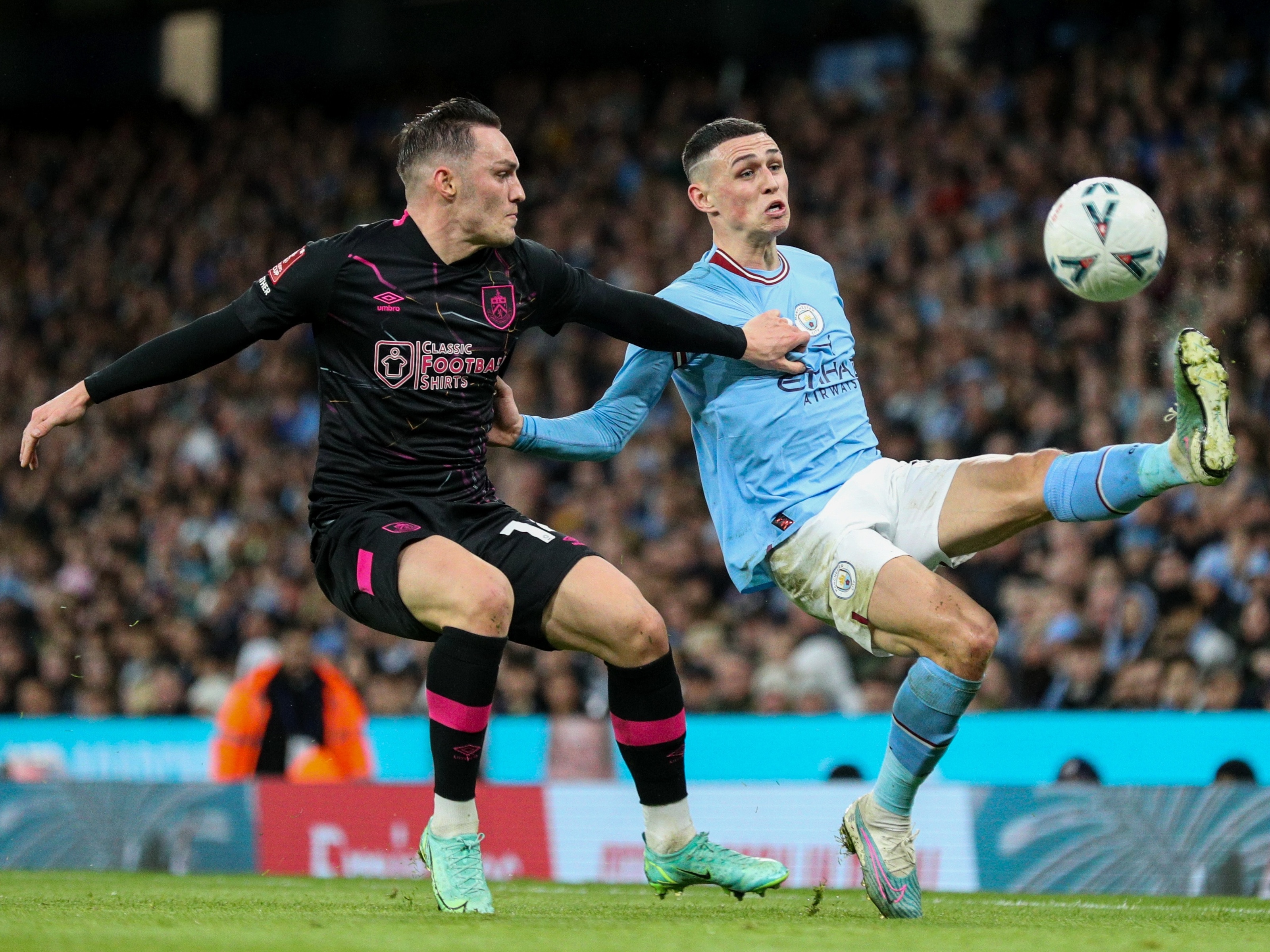 Manchester City x Burnley: onde assistir ao jogo das quartas da FA Cup  neste sábado (18)