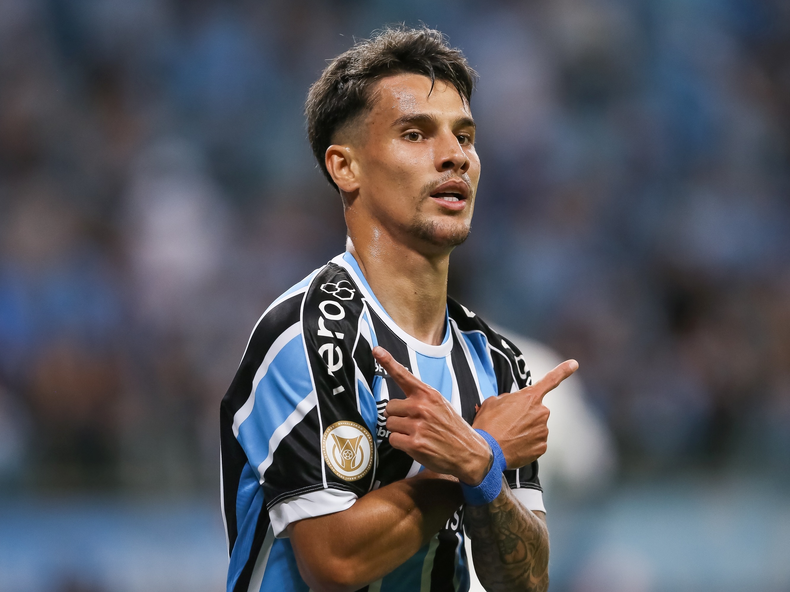 Ferreira passa por cirurgia e já tem previsão para retornar ao Grêmio