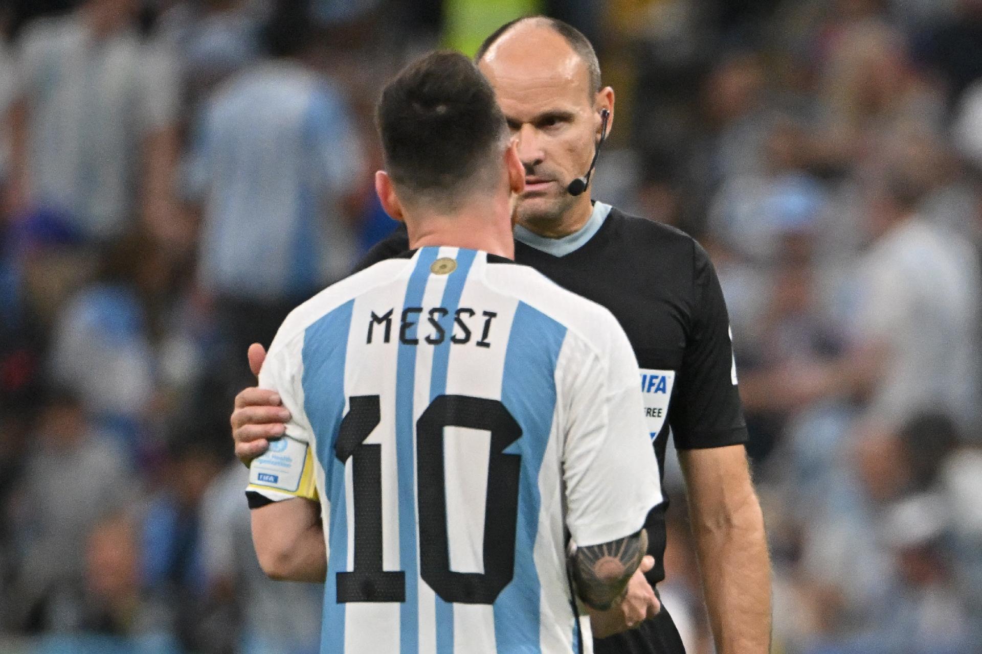 Lugano afirma que Copa do Mundo de Messi foi roubada e critica arbitragem:  'Mão amiga', Esportes