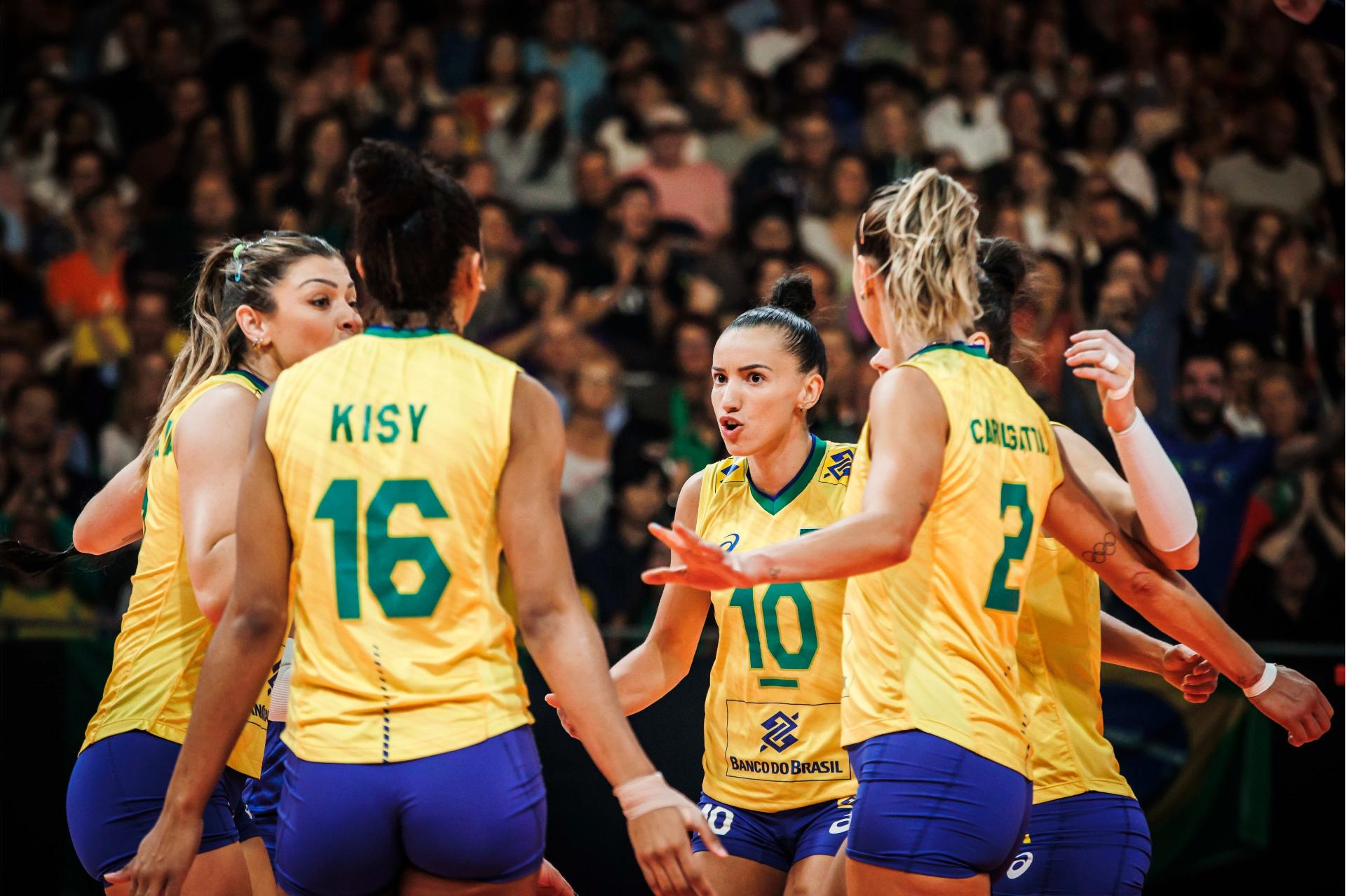 Brasil vence quarto jogo no vôlei feminino sem perder nenhum set