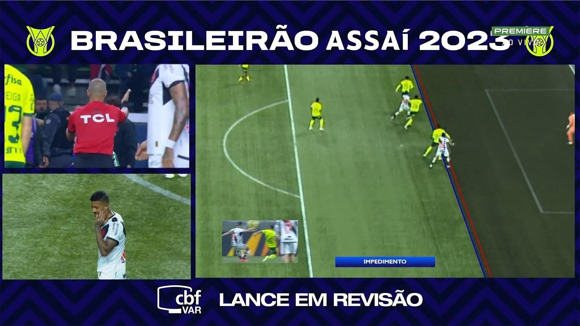 Sport x Vasco: após observação do assistente, VAR muda de opinião