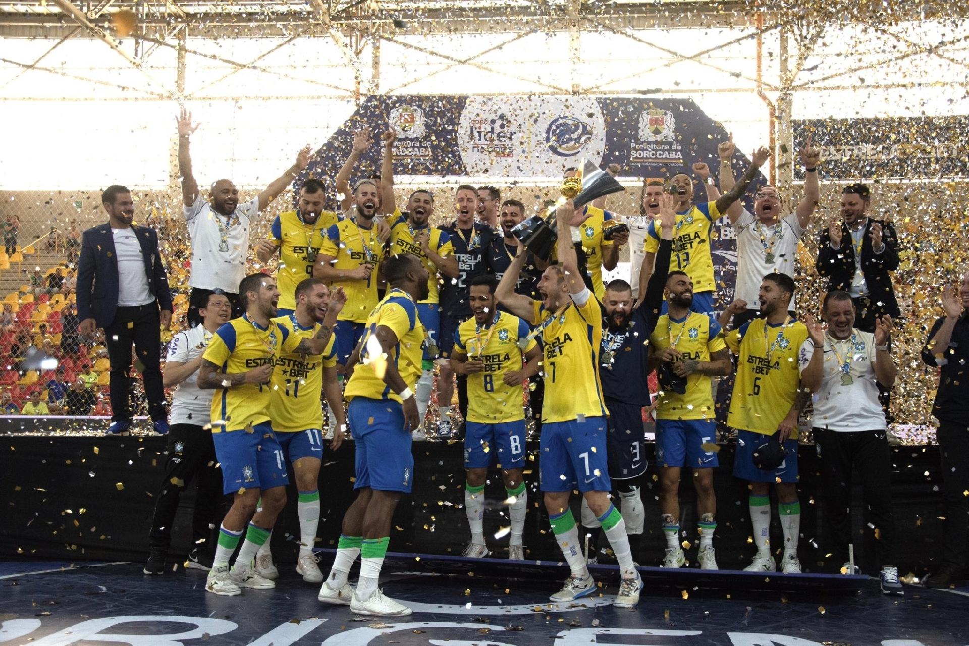 Brasil vence na prorrogação e fatura Mundial de Futsal