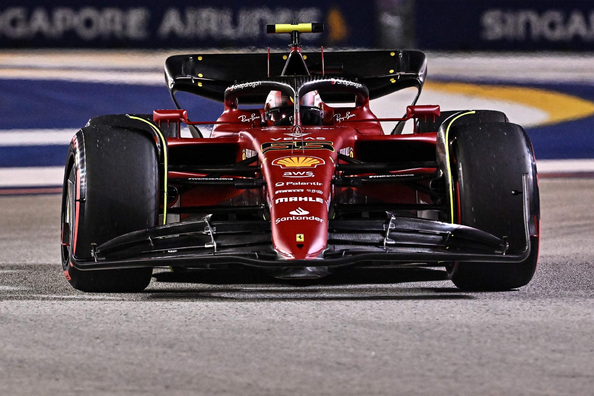 GP de Singapura: Leclerc lidera treino 1 em dobradinha da Ferrari