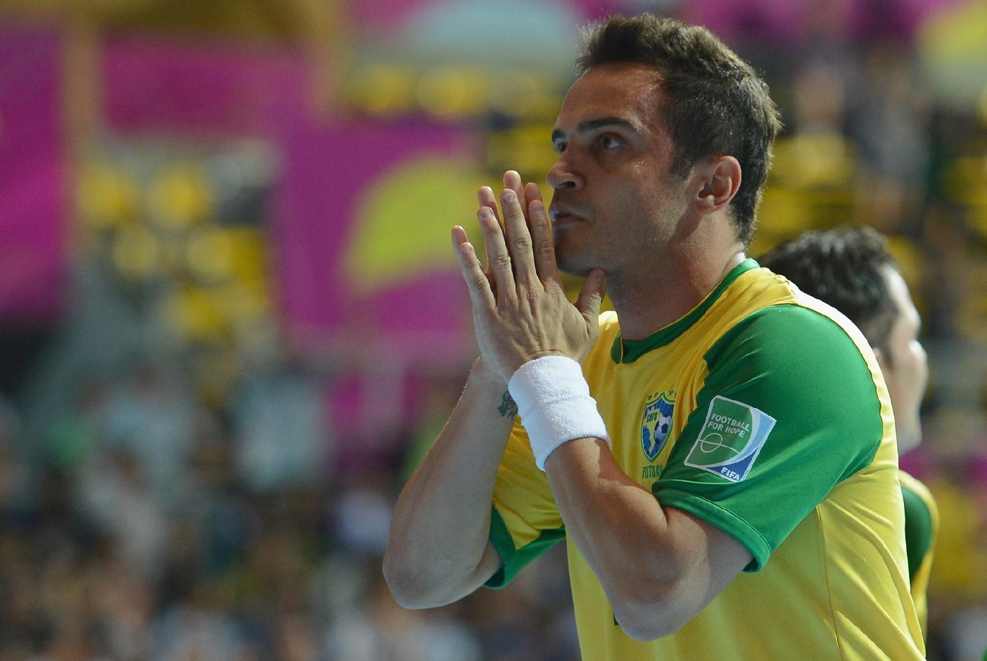 Falcão 12 (Futsal) - PODE COMEMORAR, BRASIL!!!! É CAMPEÃO DA COPA DO MUNDO  DE FUTSAL 2012 Com gols de Falcão e dois de Neto, Brasil vence a Espanha  por 3 a 2.