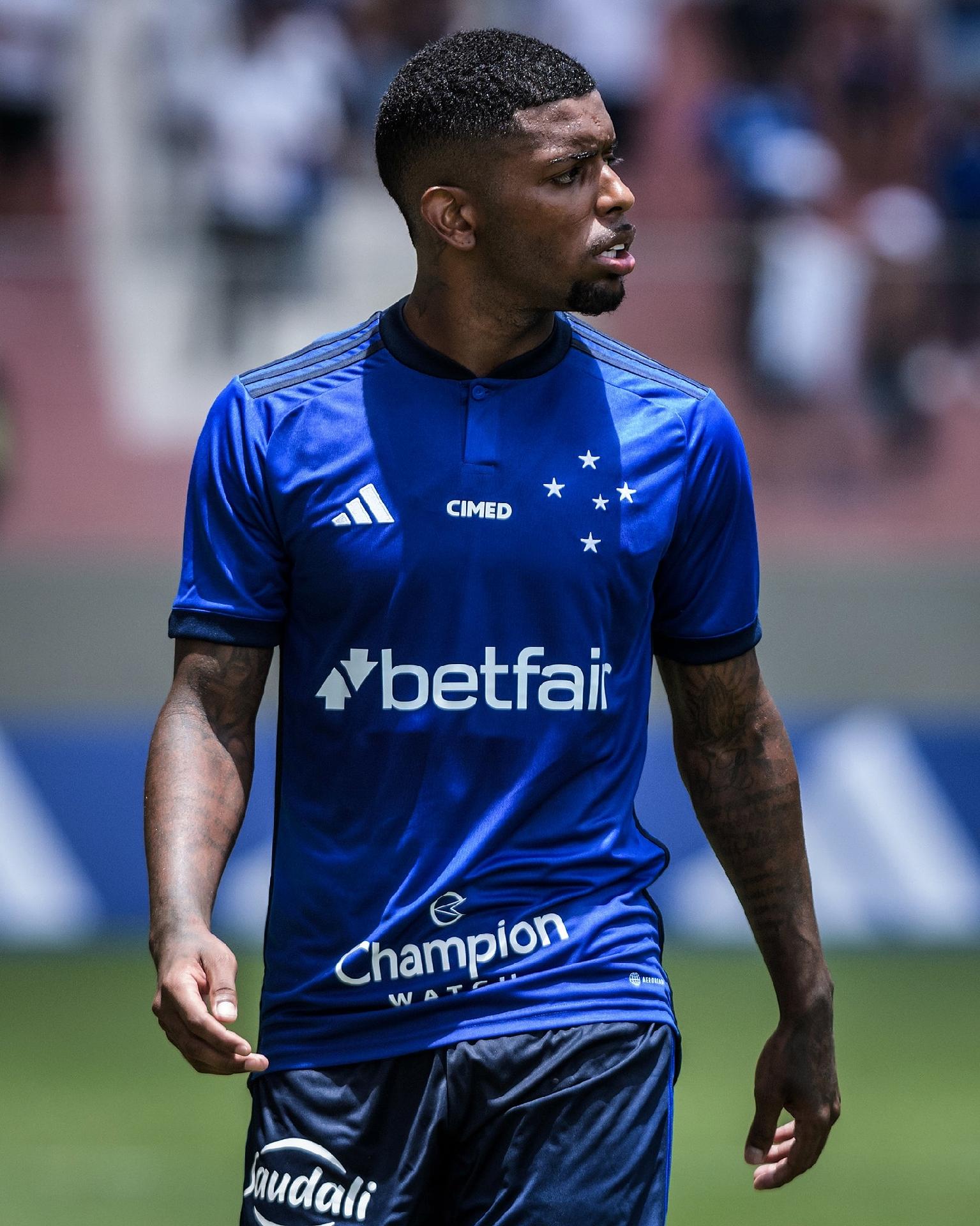 Wesley é cortado de jogo do Cruzeiro contra o Athletico-PR; veja