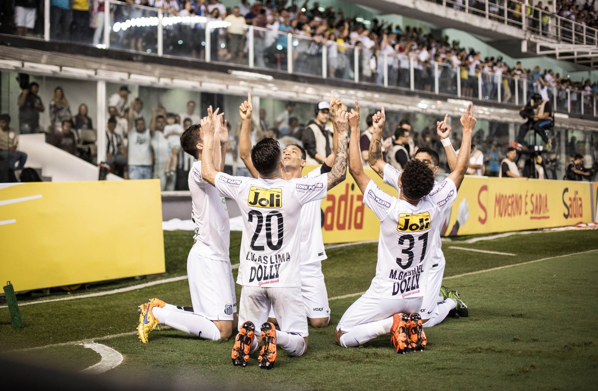 Santos atropela o São Paulo na Vila e volta à final da Copa do Brasil ...