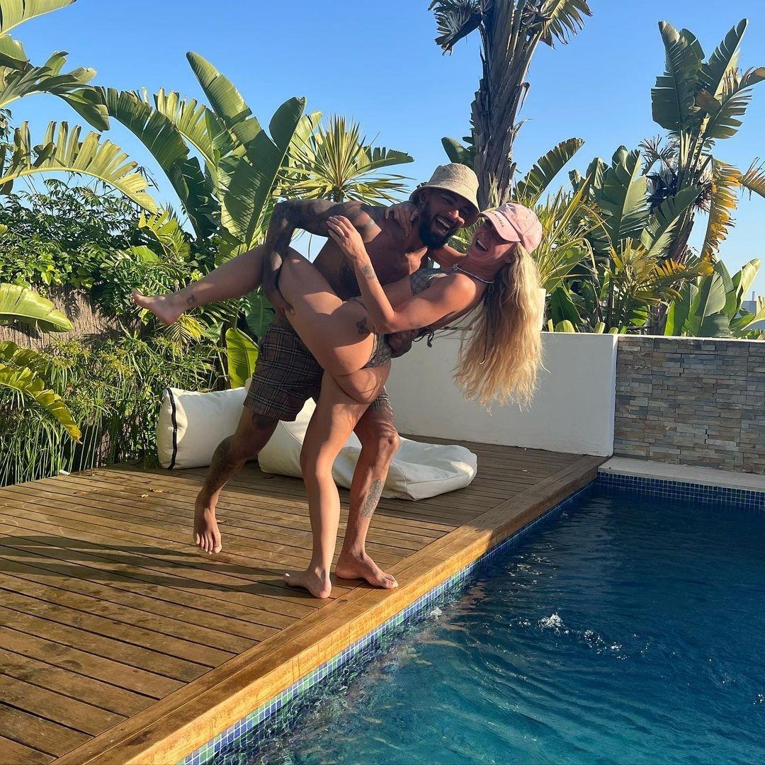 Douglas Luiz e Alisha Lehmann não formam mais um casal, diz tabloide