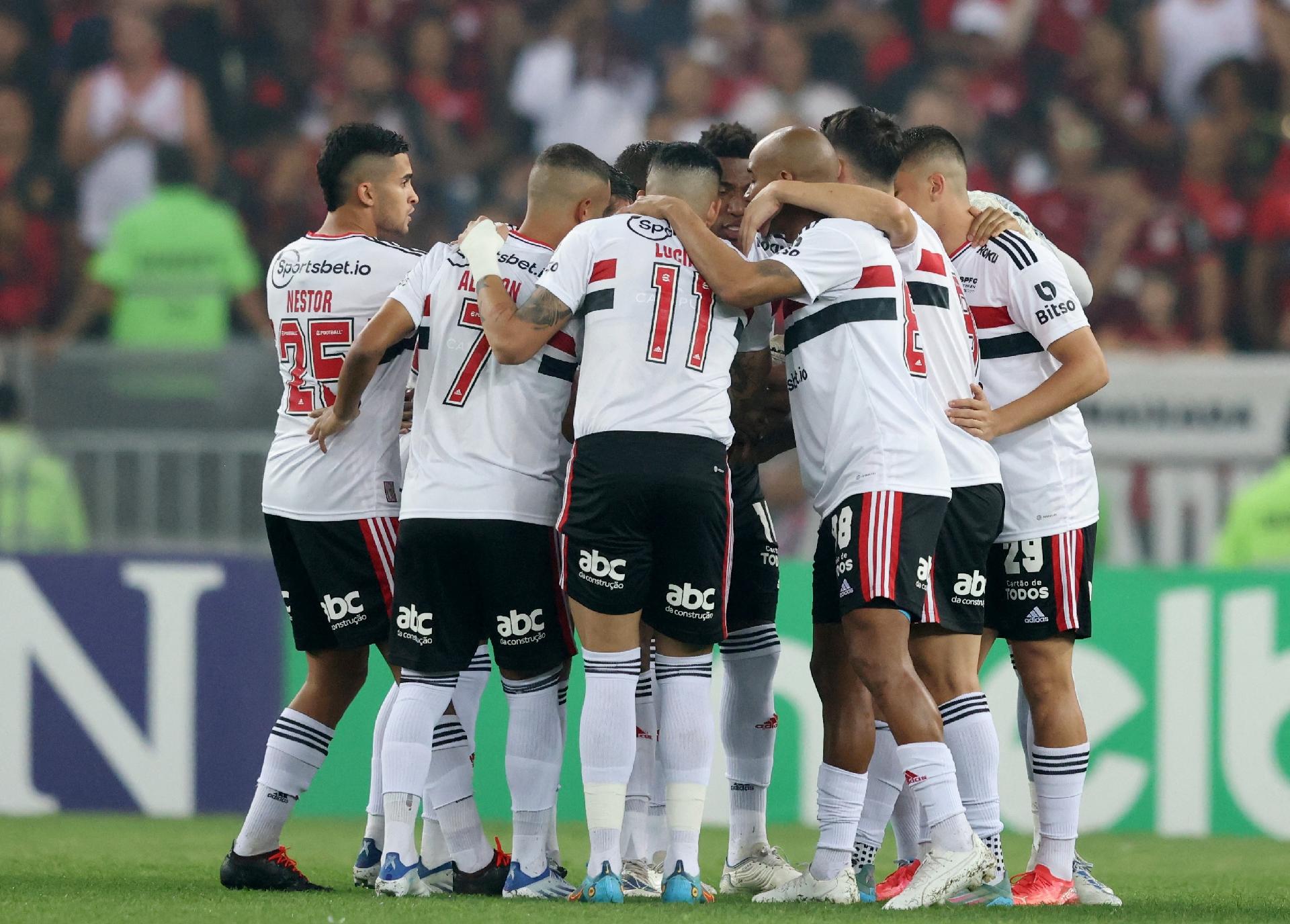 A escalação do São Paulo para o próximo jogo