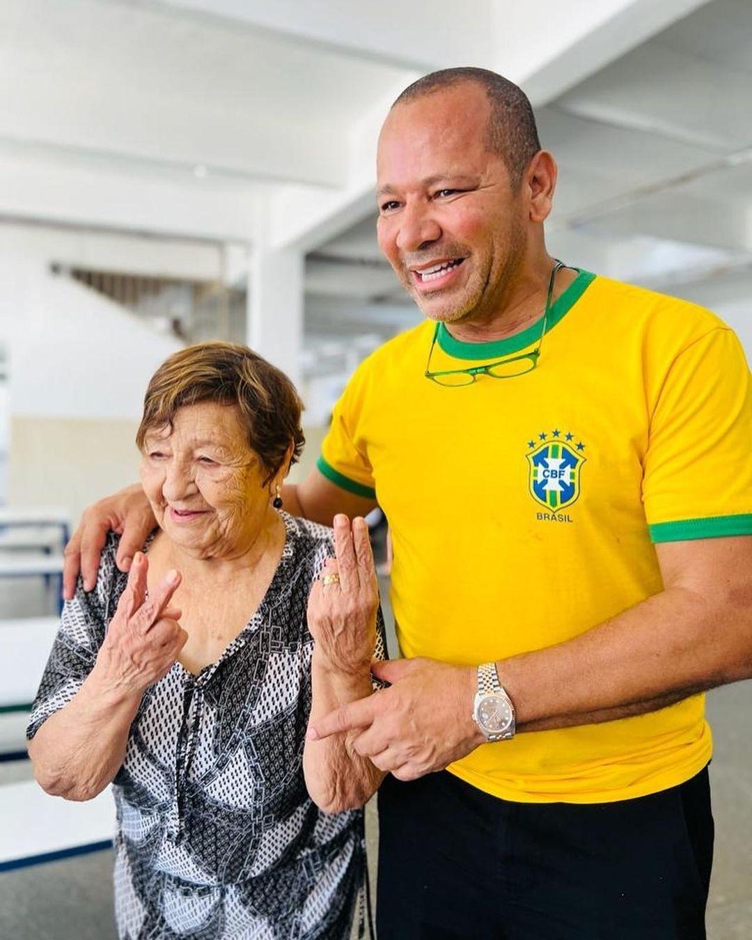 Pai de santo detona ex da mãe de Neymar após polêmica; líder