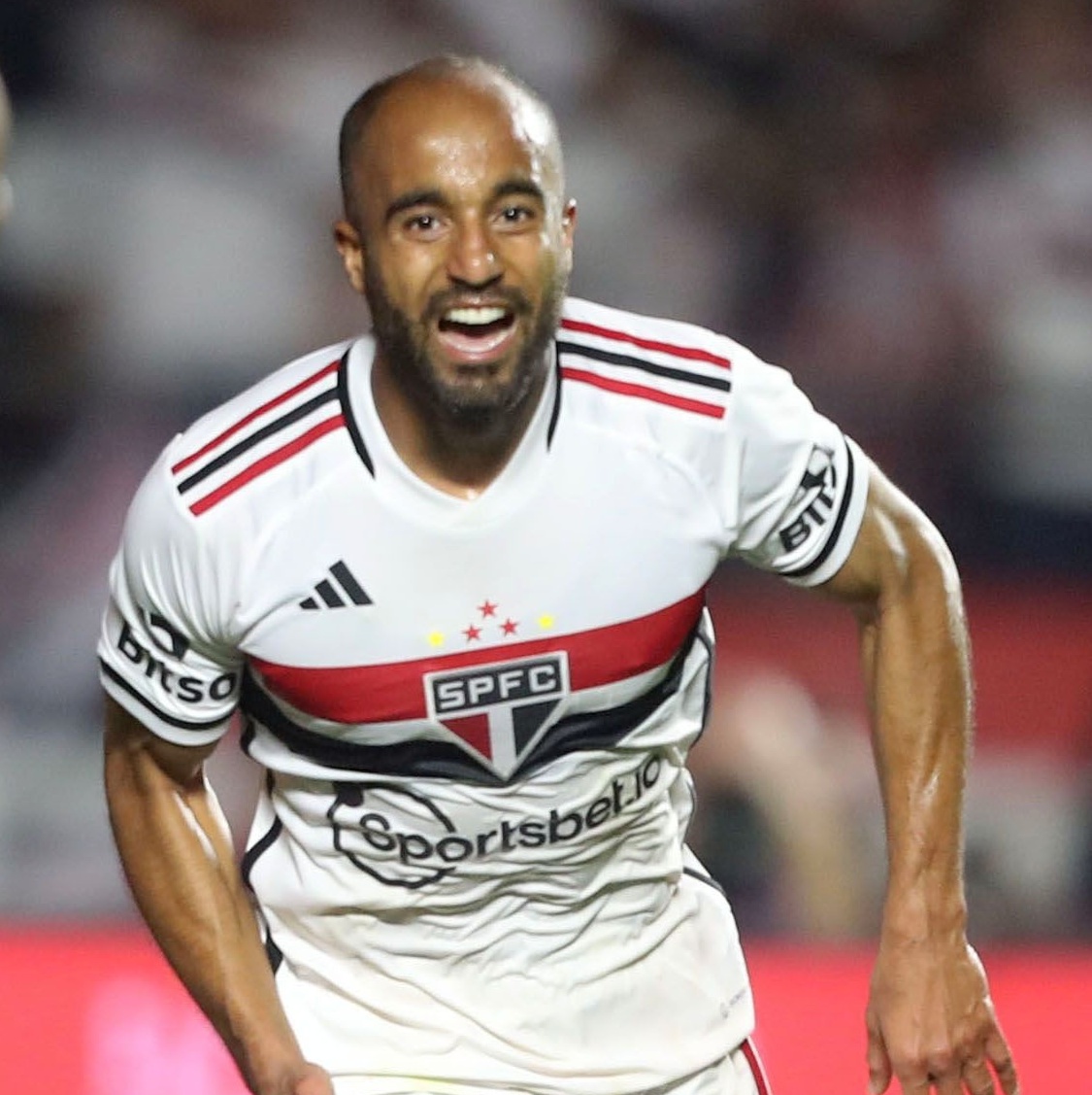 Lucas celebra título da Copa do Brasil com o São Paulo e afirma: Nunca  vivi isso, nada se compara, são paulo