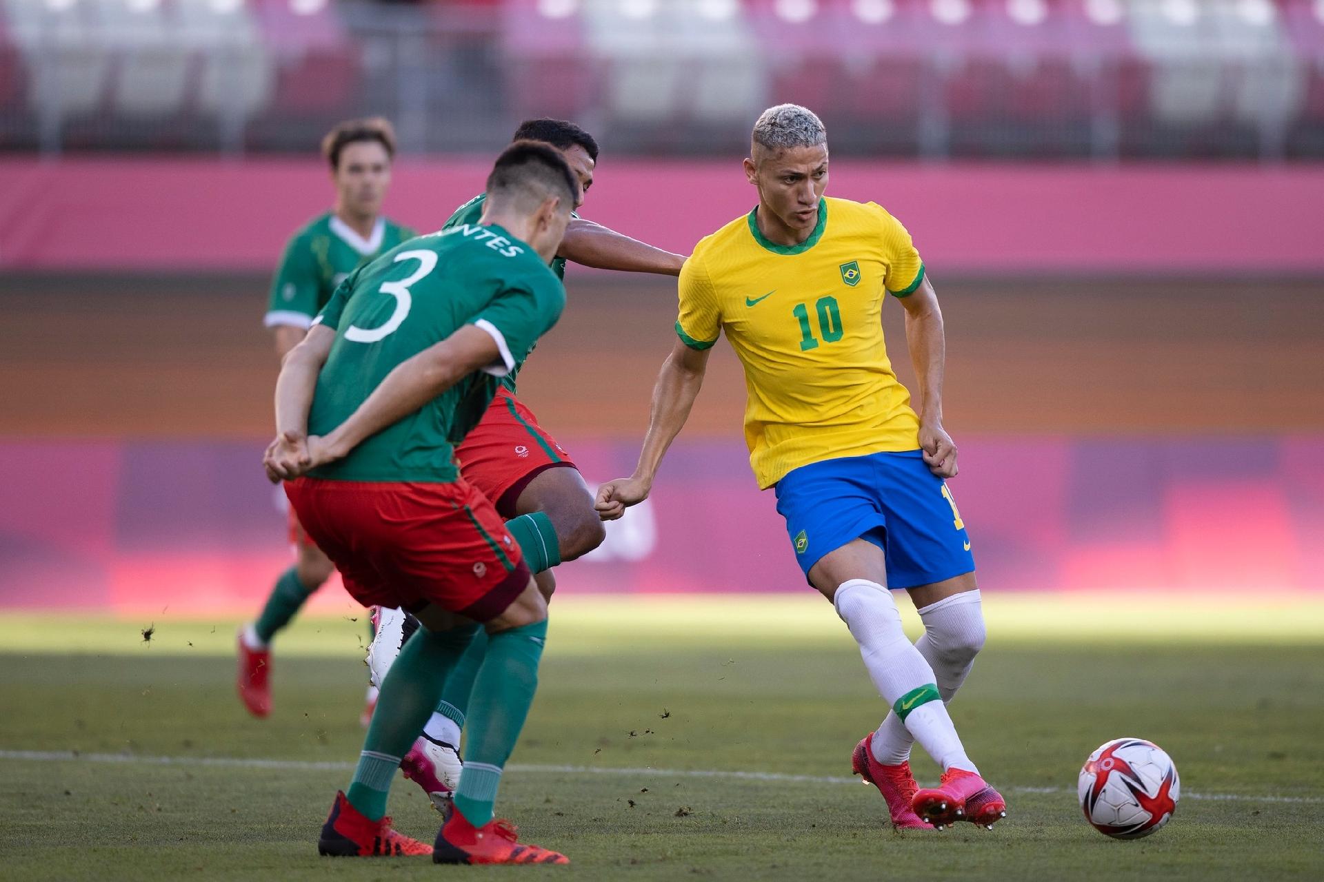 Brasil x Espanha para ficar na memória - Confederação Brasileira de Futebol