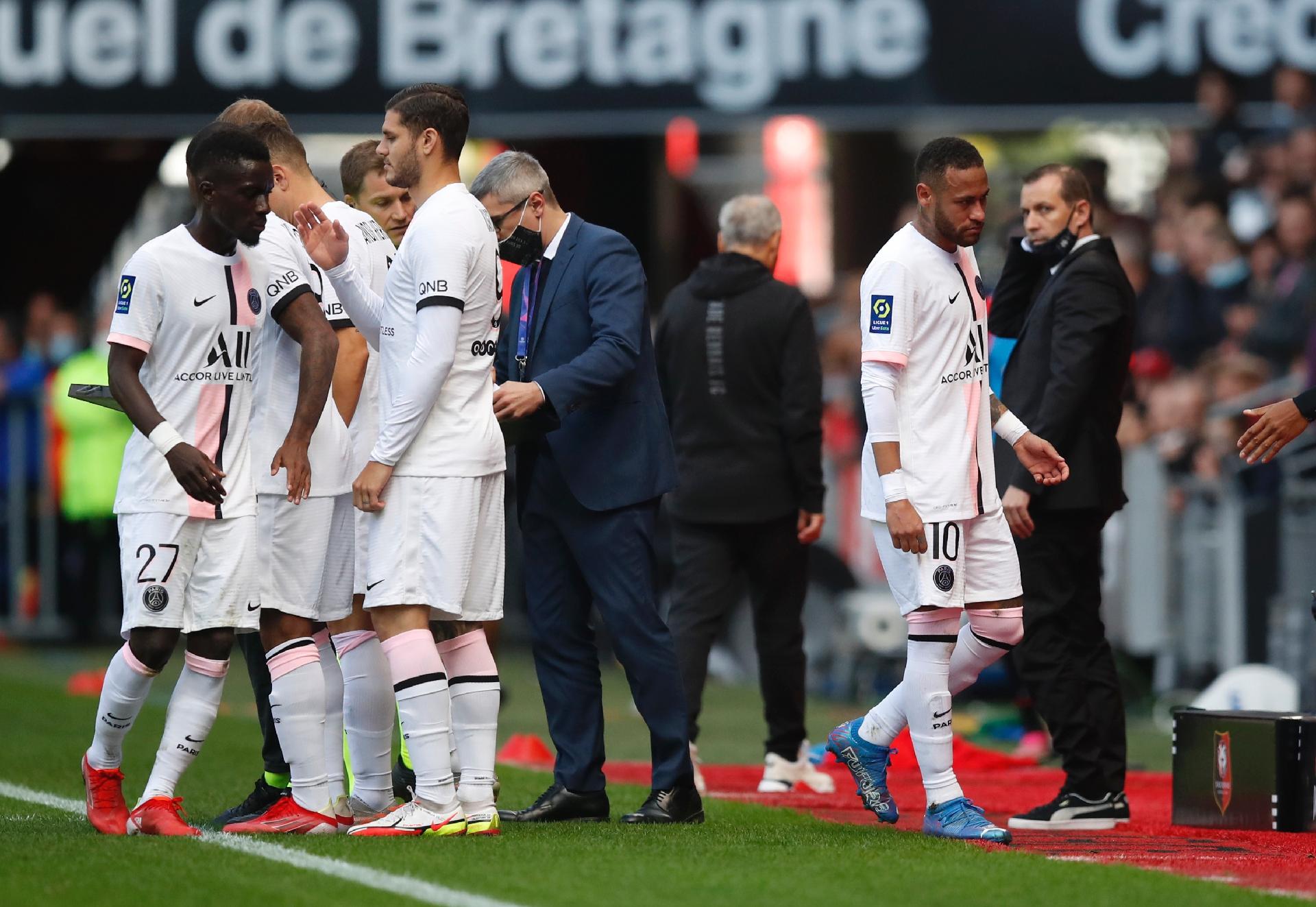 Rennes joga melhor, bate PSG e impõe primeira derrota do trio MNM