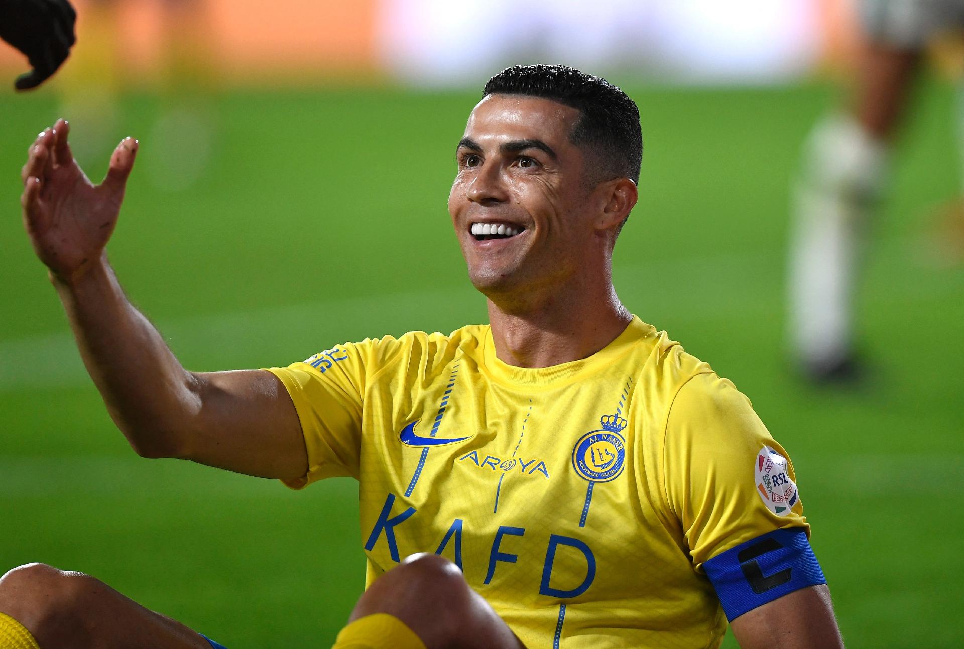 cristiano-ronaldo-n-o-quis-p-nalti-em-jogo-do-al-nassr-shorts