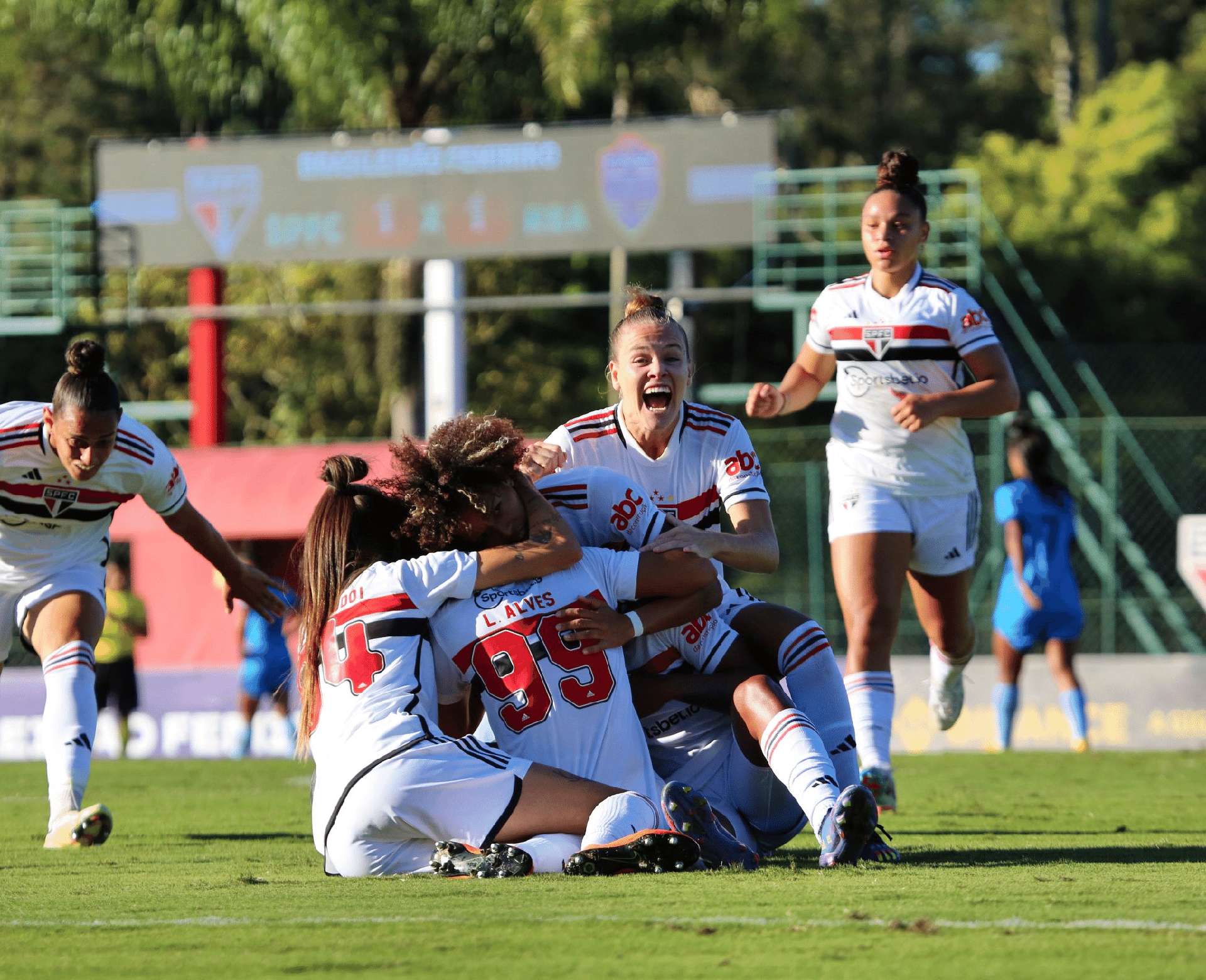 Brasileirão Feminino: Minas Brasília e Real já estão no aquecimento para a  volta aos jogos – Esportes Brasília Notícias