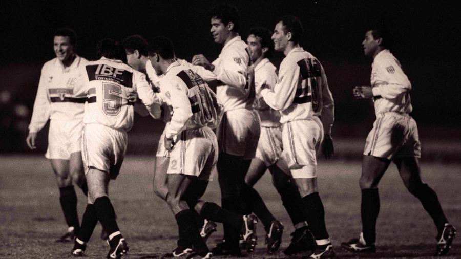SÃ£o Paulo em aÃ§Ã£o na temporada 1993: time venceu o Real Madrid e o Barcelona em 1992 - SÃ©rgio Tomisaki/Folhapress