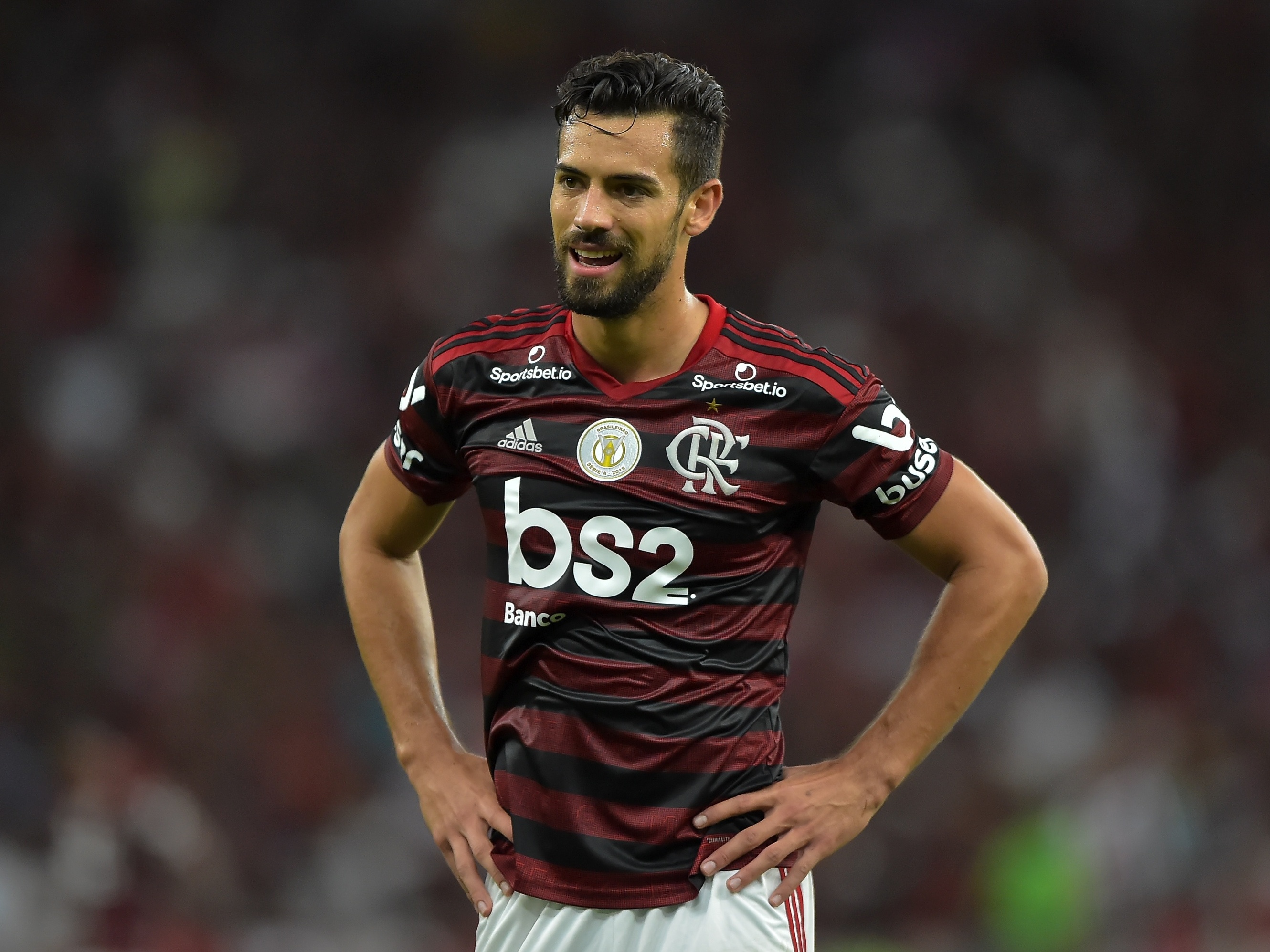 Ex-Flamengo, Mauricio Isla deixa a Universidad Católica e fica livre no  mercado