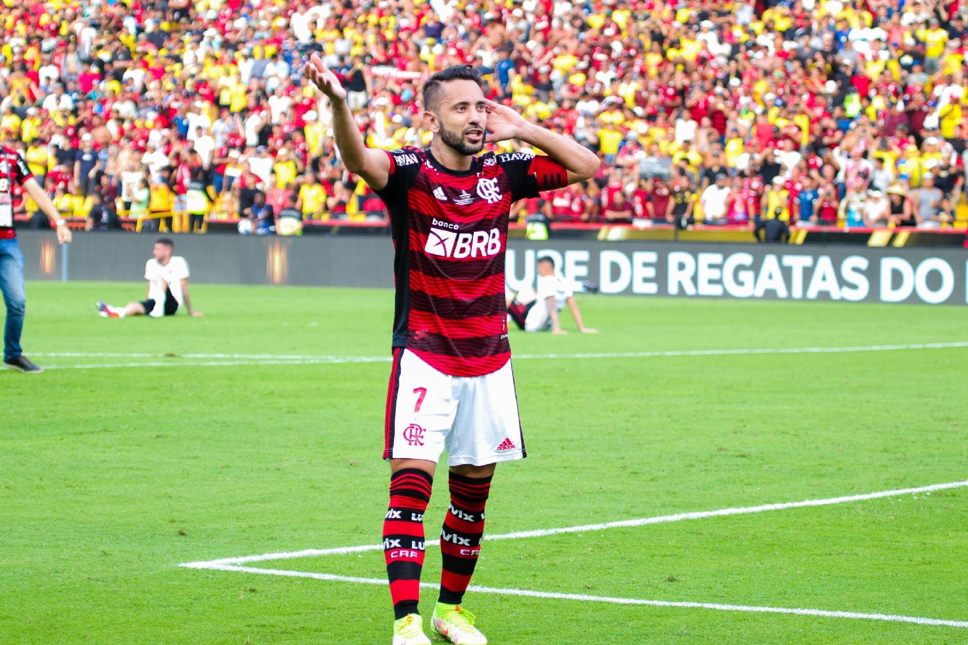 Everton Ribeiro é o primeiro jogador do Flamengo a entrar em campo pelo  Brasil em Copas em 12 anos; relembre