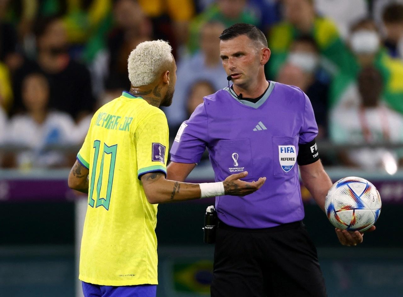 Web reage à arbitragem de Brasil x Croácia na Copa do Mundo