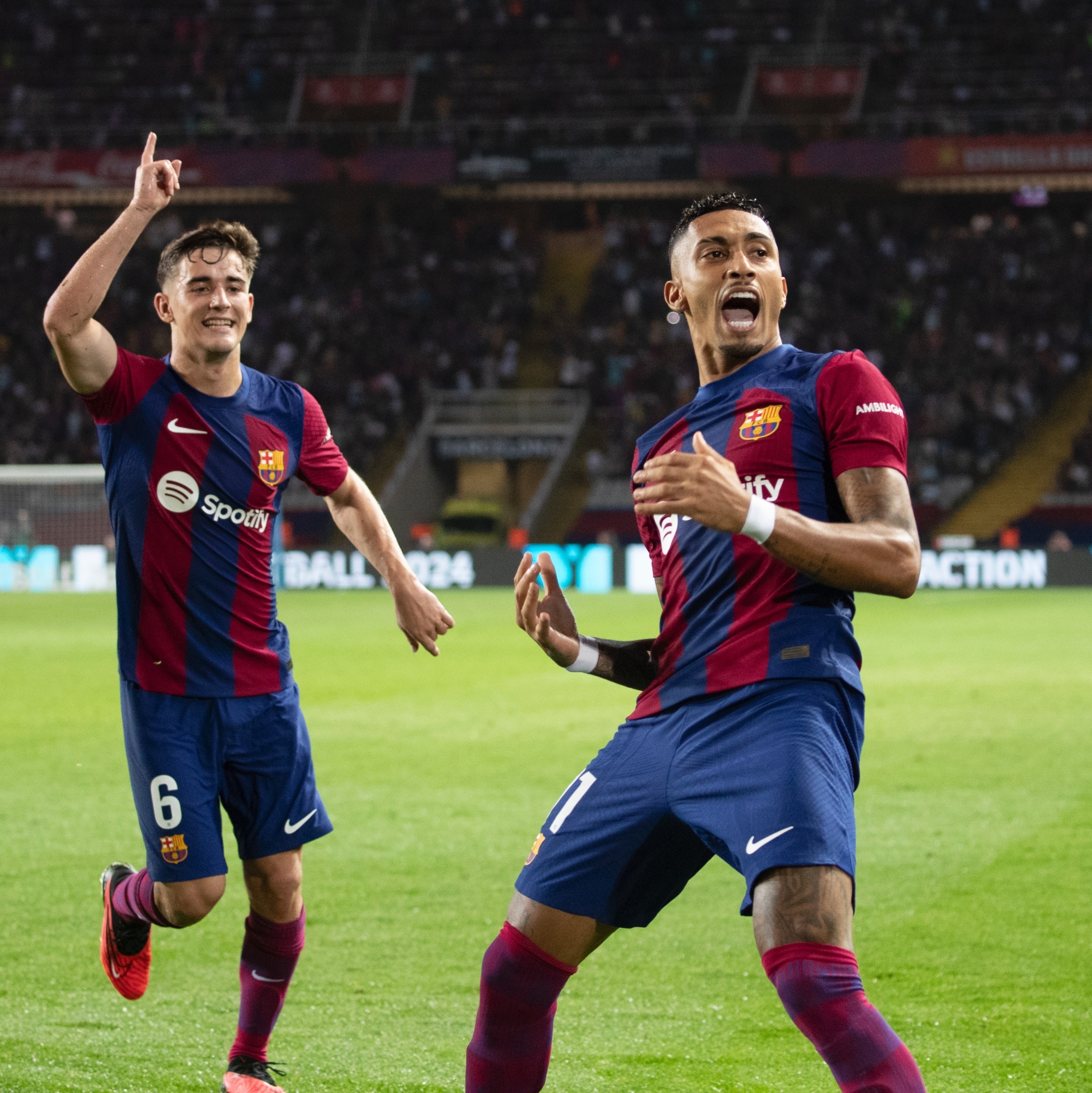 João Félix marca com passe de Raphinha, mas Barcelona cede empate