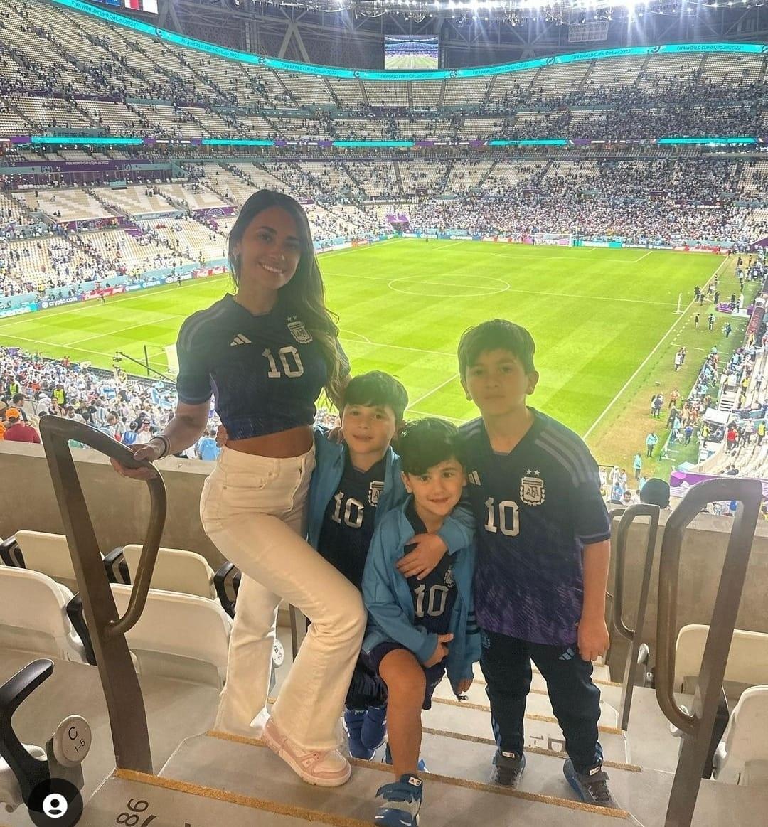 Argentina na Copa 2018: Era o que faltava? Messi contará com apoio da  esposa e dos filhos na Rússia - UOL Copa do Mundo 2018