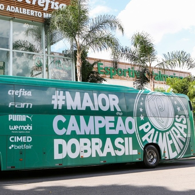 Palmeiras reestiliza ônibus oficial e marca estreia para jogo