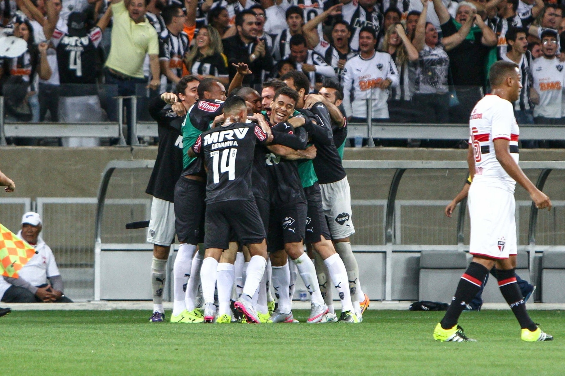 Fotos Brasileirão x São Paulo 29/07/2015 UOL Esporte