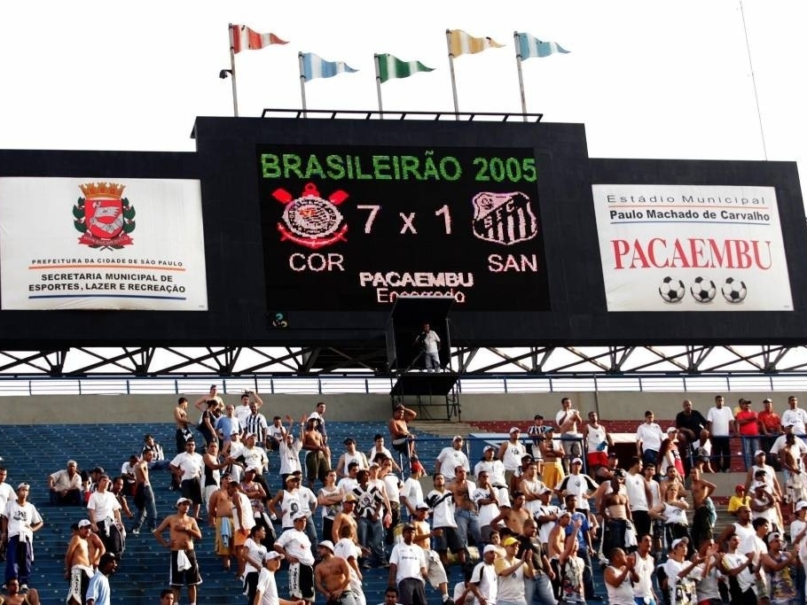 esp - São Paulo, 06/11/2005, Campeonato Brasileiro / Corinthians x Santos -  Jogo entre Corinthians e Santos realizado no…