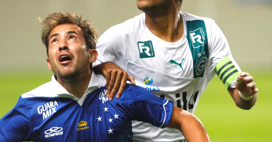 Wesley é jogador de confiança no Cruzeiro, mas quase sempre é substituído