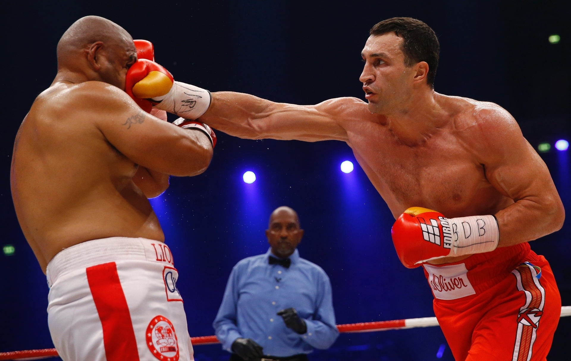 Campeão mundial dos pesos pesados do boxe quer disputar Olimpíadas do Rio 28/04/2014 UOL Esporte Campeão mundial dos pesos pesados do boxe quer disputar Olimpíadas do Rio 28/04/2014 UOL Esporte