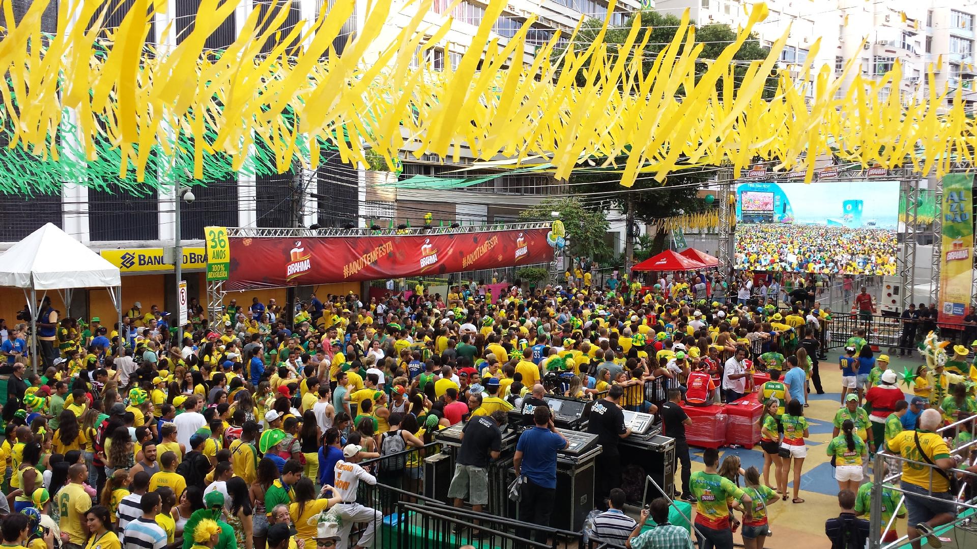 Sem o Alzirão, veja onde assistir aos jogos do Brasil na Copa em áreas ao  ar livre no Rio - Rio - Extra Online