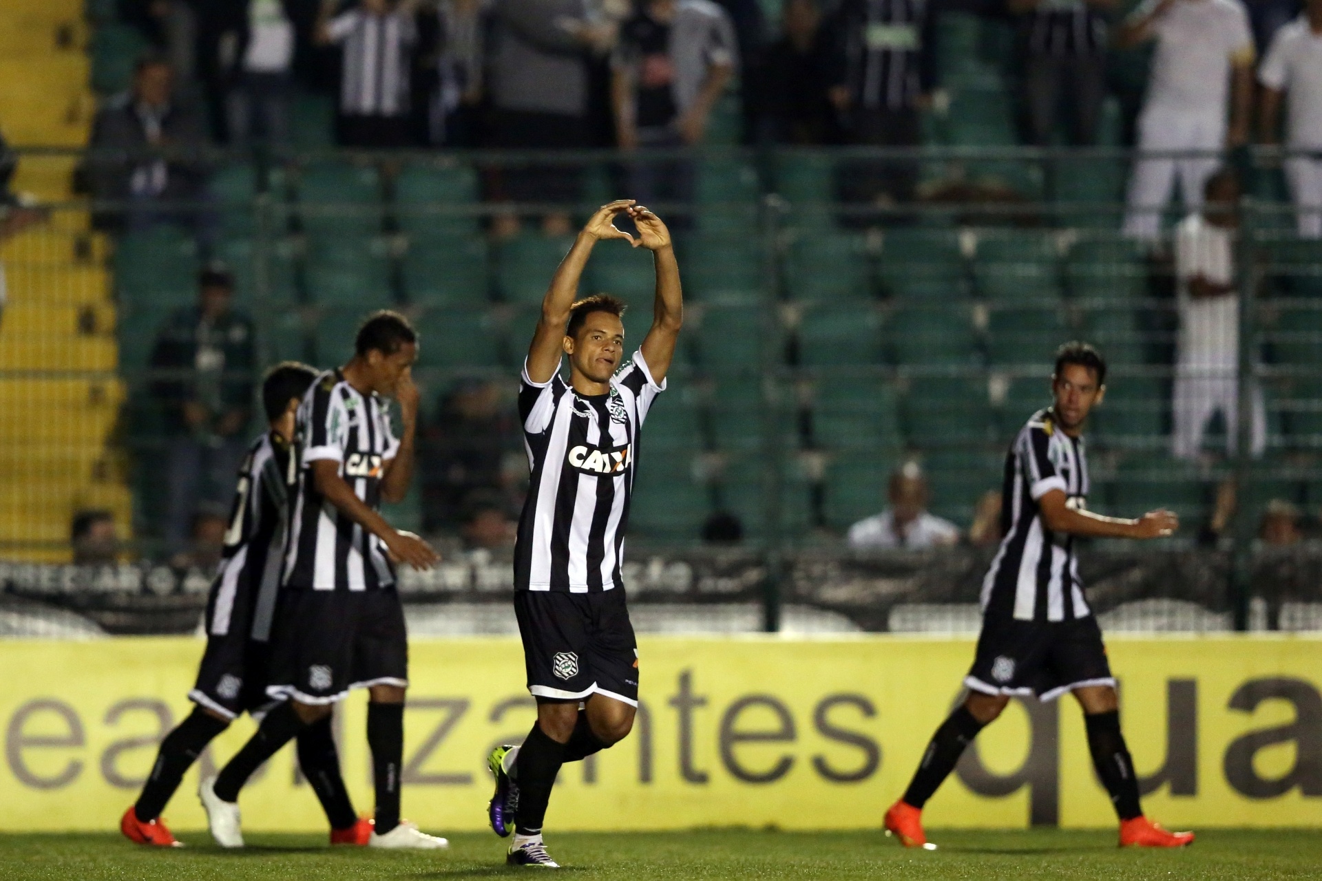 Atlético MG leva gol nos acréscimos e fica no empate o Figueirense