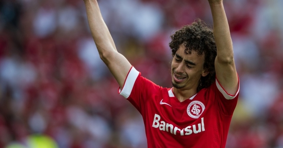 [Tudo Timão] Valdívia diz que fica no Internacional