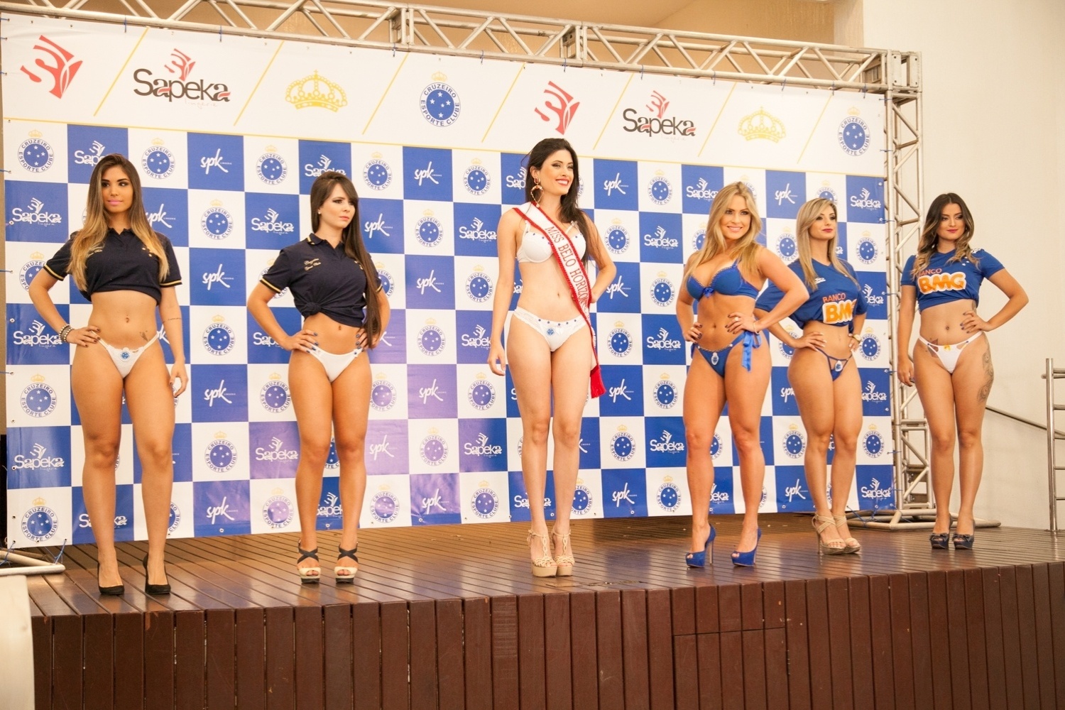 Cruzeiro Lan A Linha De Lingerie Presen A De Ex Bbb Uol Esporte