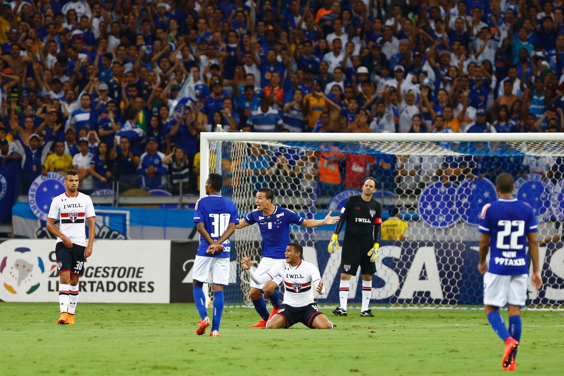 Fotos Cruzeiro e São Paulo se enfrentam pela Libertadores 13 05 2015