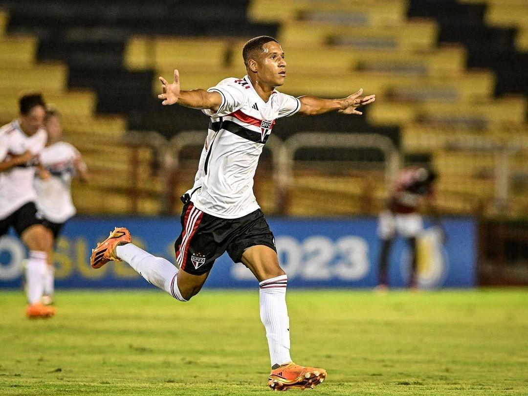 De olho no Corinthians, São Paulo terá mudanças contra o Flamengo; veja  quem pode ganhar chance, são paulo