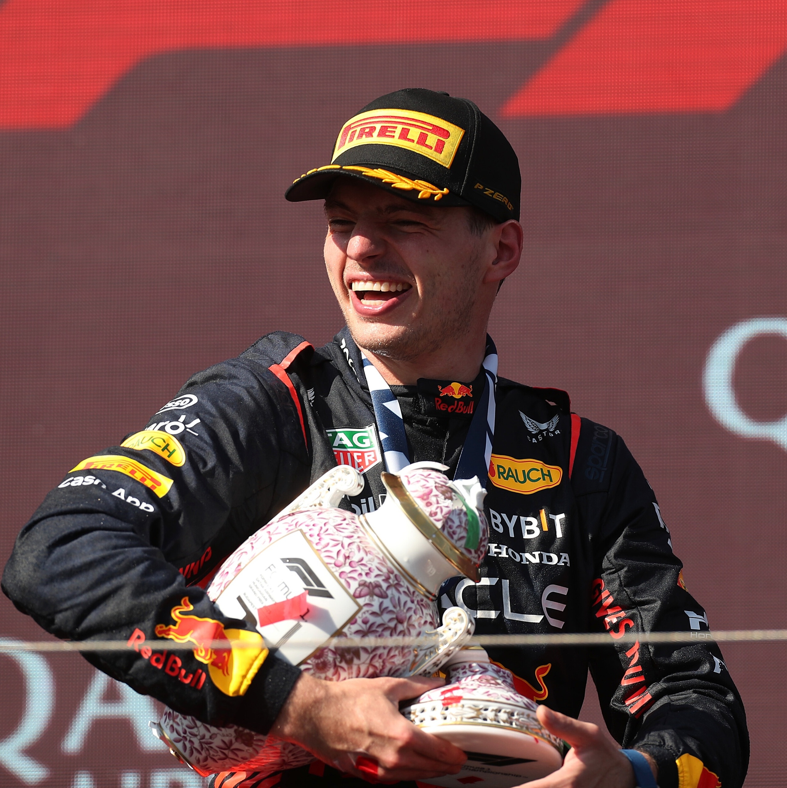 F1 Verstappen ganhará novo troféu após Norris quebrar o original