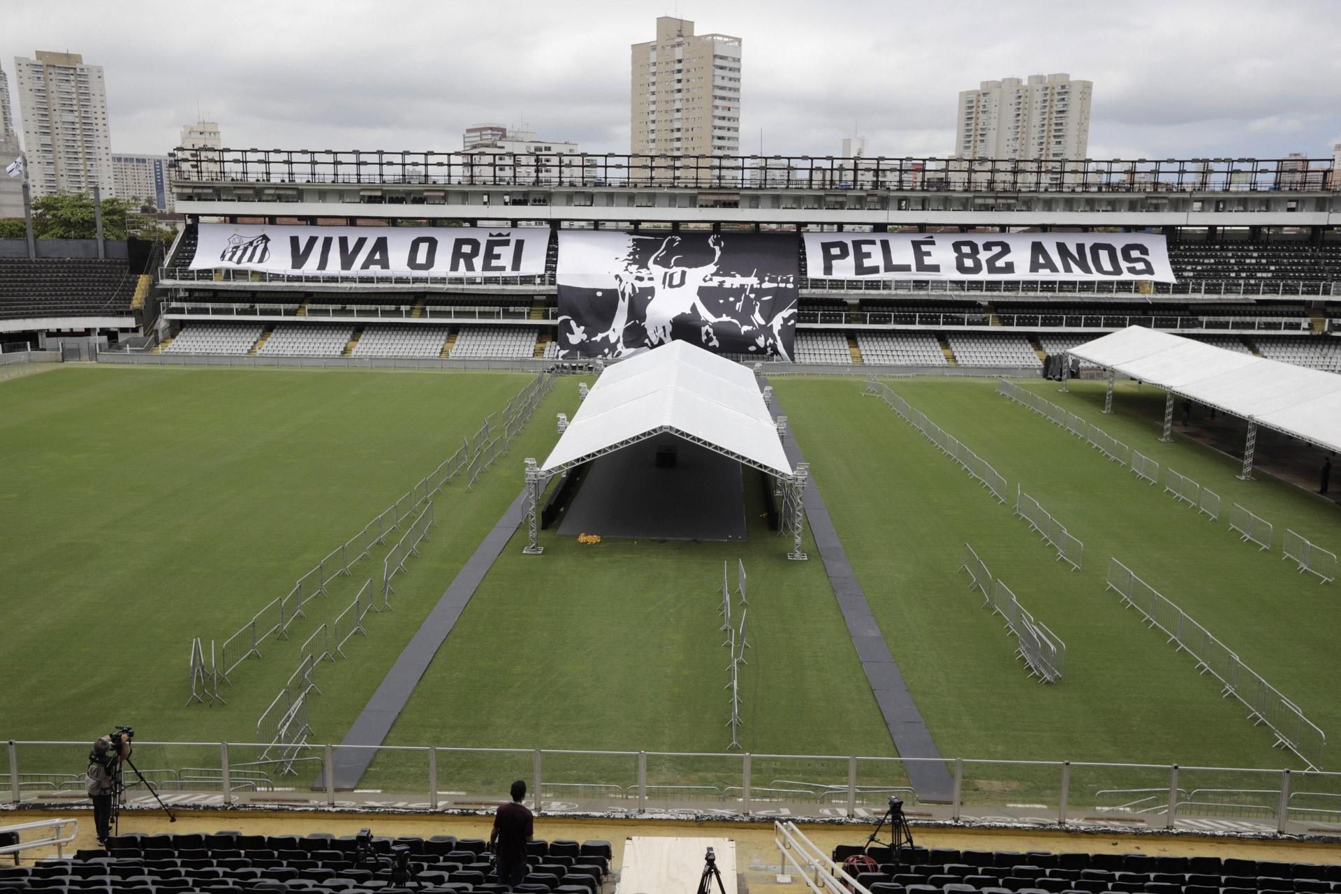 Vila Belmiro pronta para receber jogo entre Corinthians e Santos