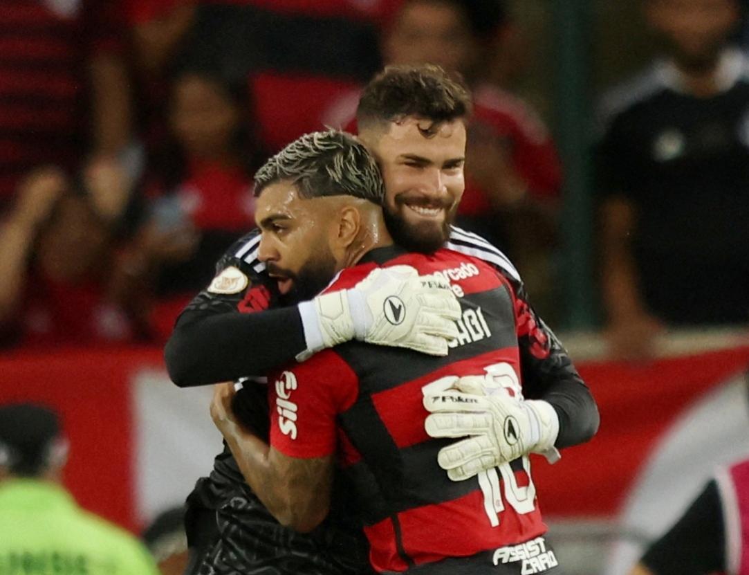 Rossi supera marca de Matheus Cunha em número jogos sem sofrer gol