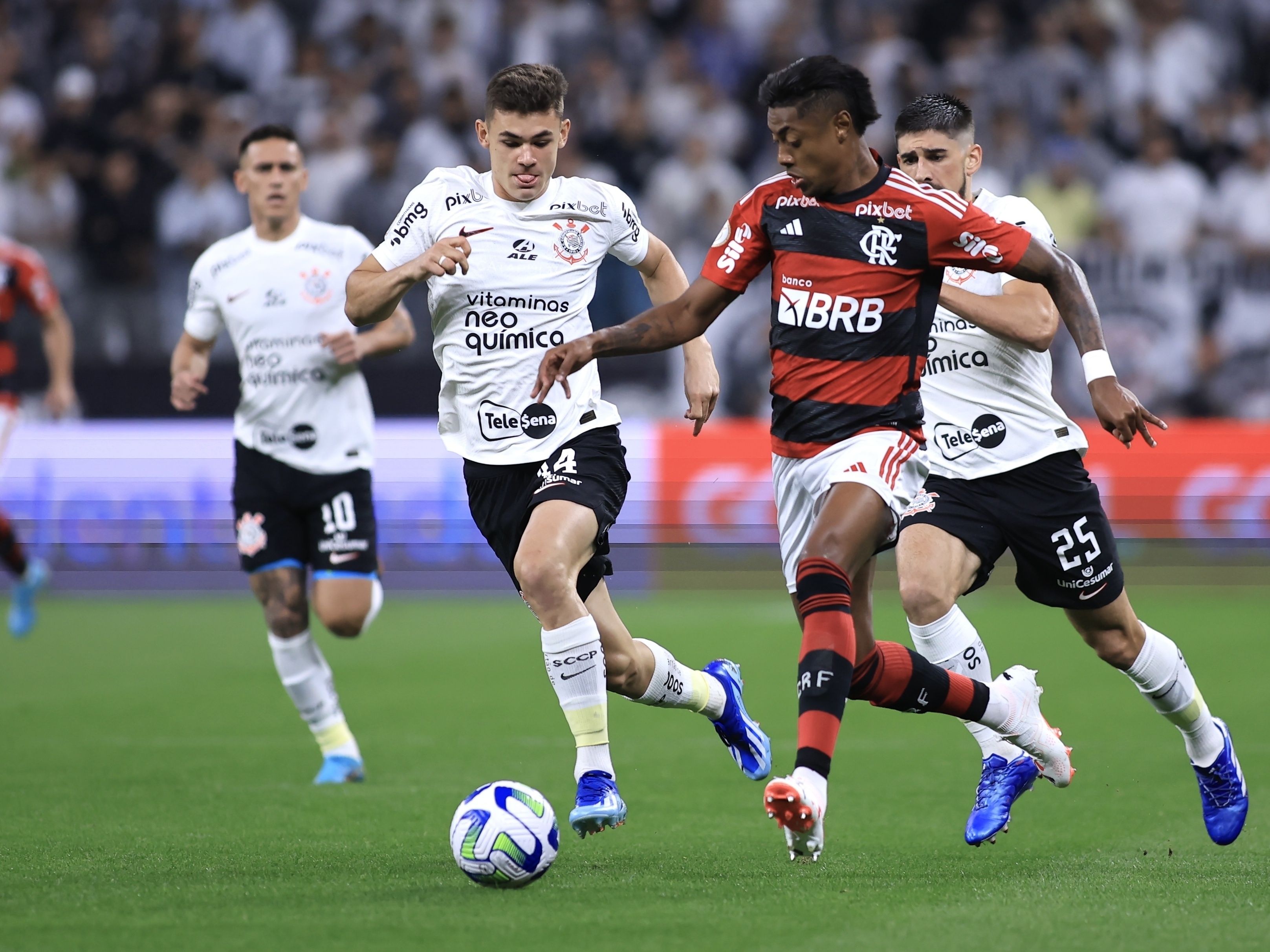 Flamengo on X: FIM DE JOGO NA ARENA! O Flamengo empata com o