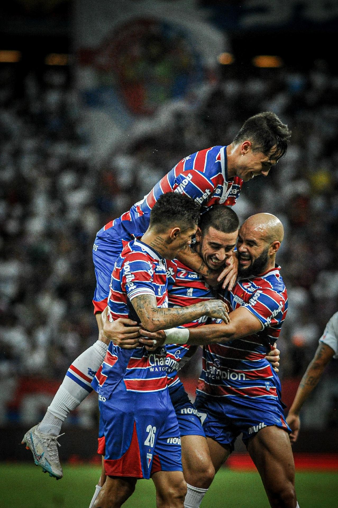 David Cruz fala em levantar a cabeça após goleada do Fortaleza