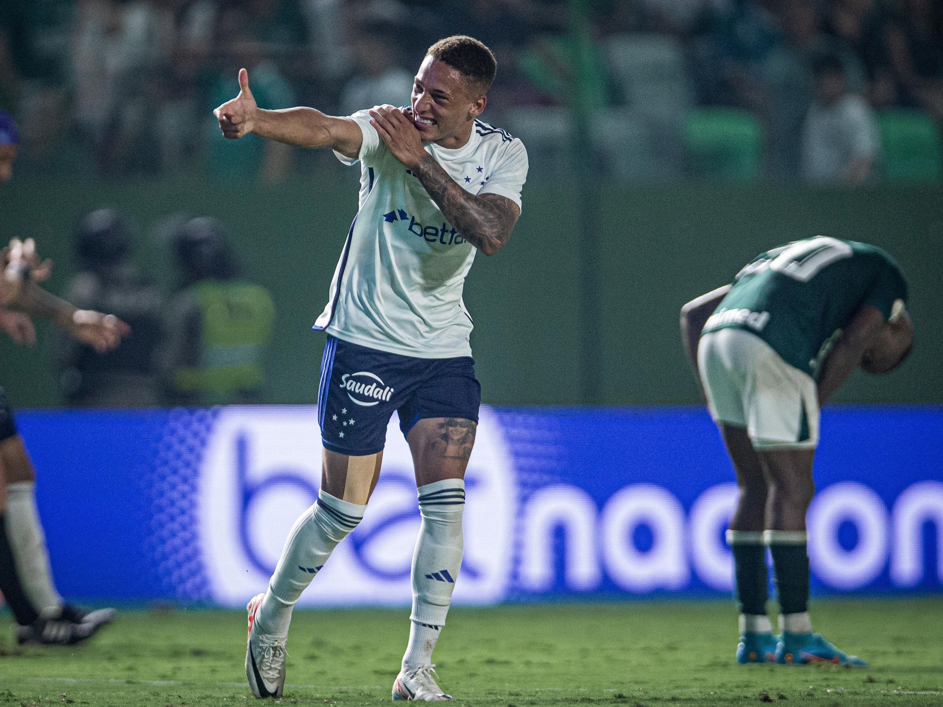 Cruzeiro venceu todos os jogos contra o Goiás no Independência