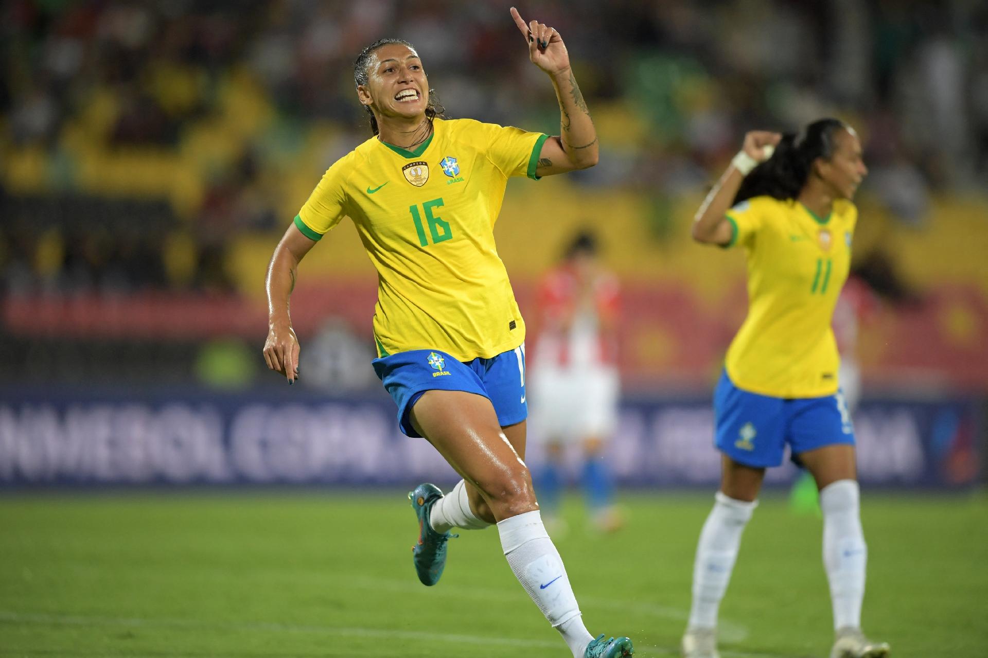 Capitã da seleção brasileira sofre lesão e é cortada do Mundial de Futebol  Feminino - ESPN