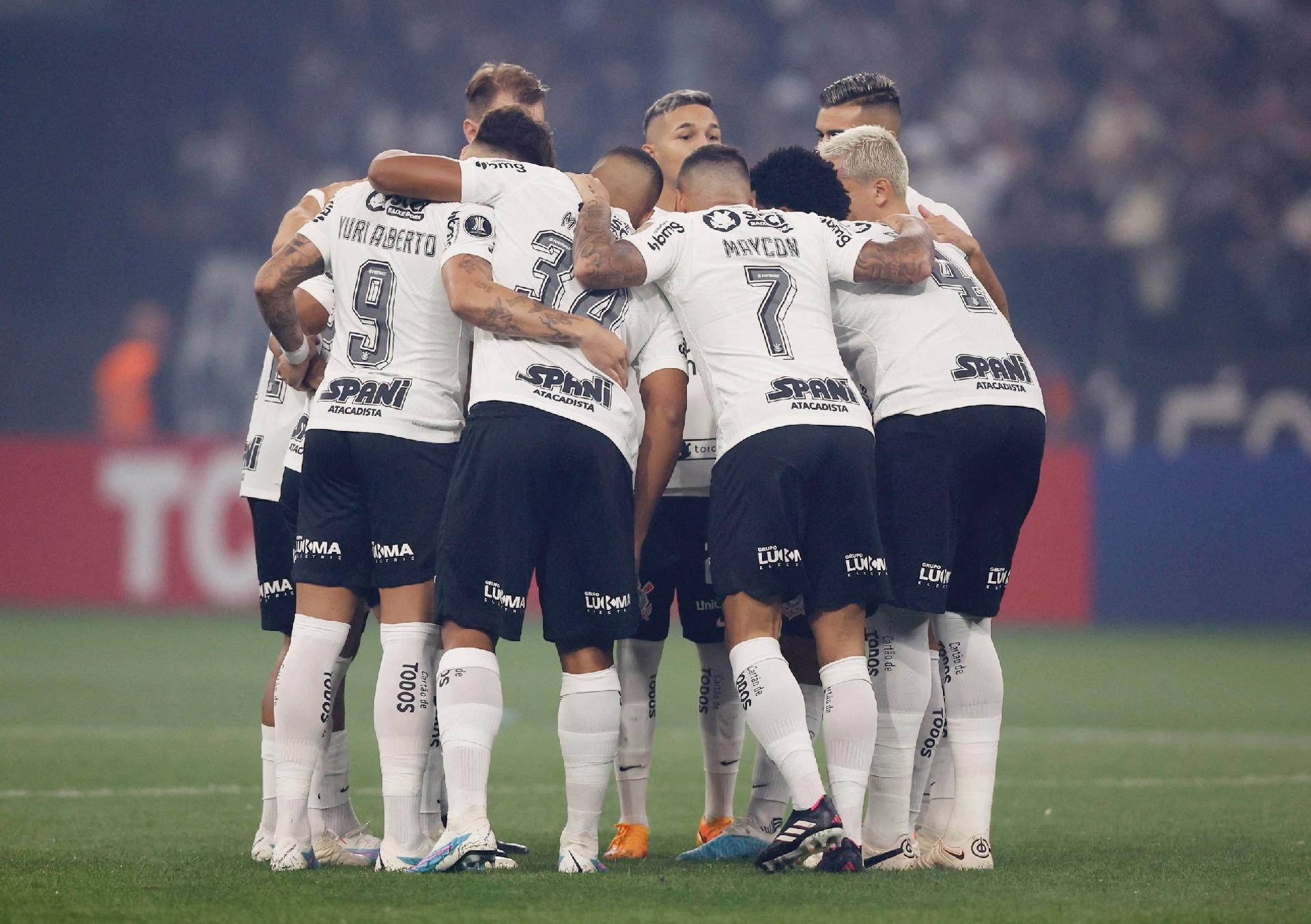 Acesso Total! Série exibe preleção, intervalo e festa do Corinthians em  clássico: Era pra ter feito seis, corinthians